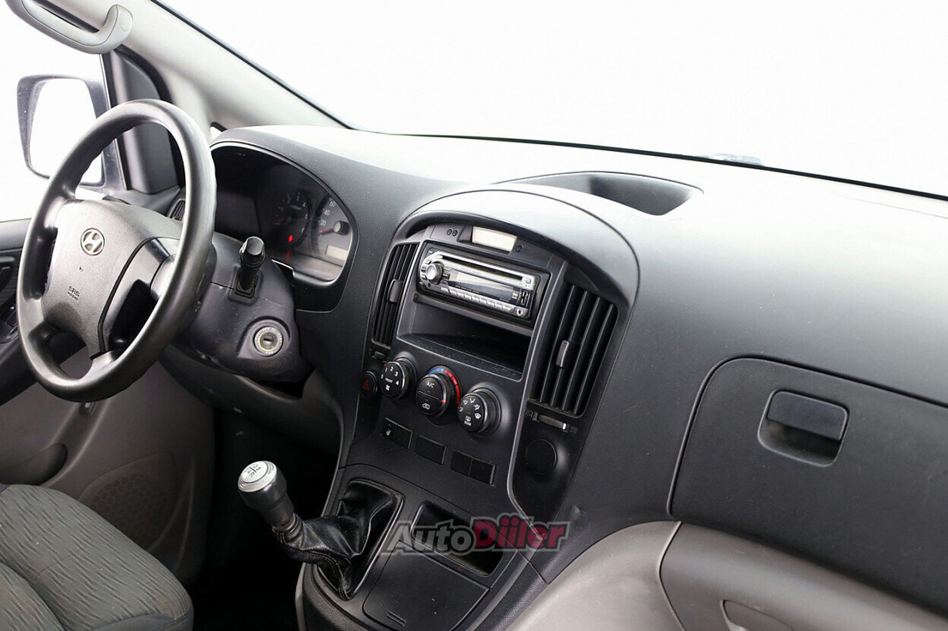 Hyundai H-1 2.5 120kW 2008, kuva 5/7