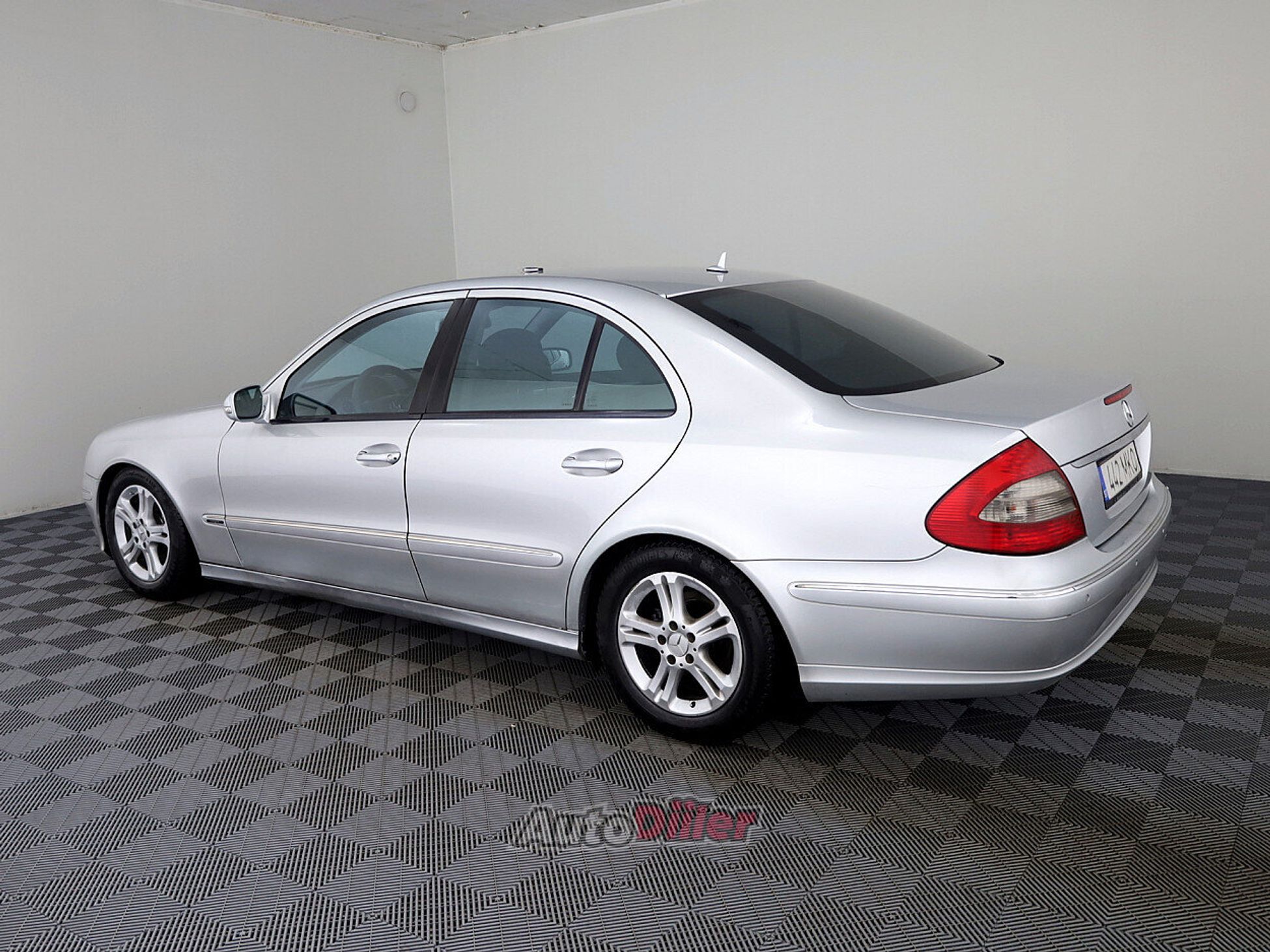 Mercedes-Benz E 220 2.1 125kW 2007, photo 4/7