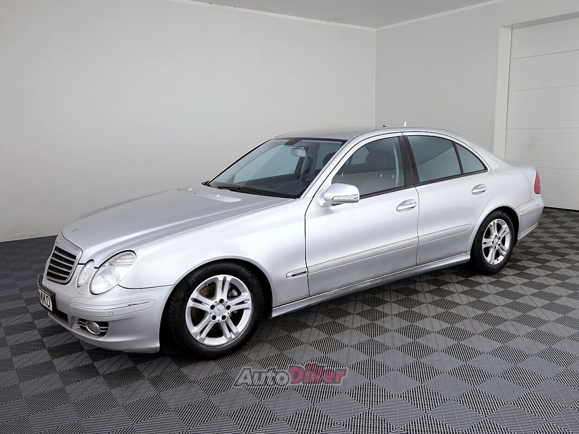 Mercedes-Benz E 220 2.1 125kW 2007, photo 2/7