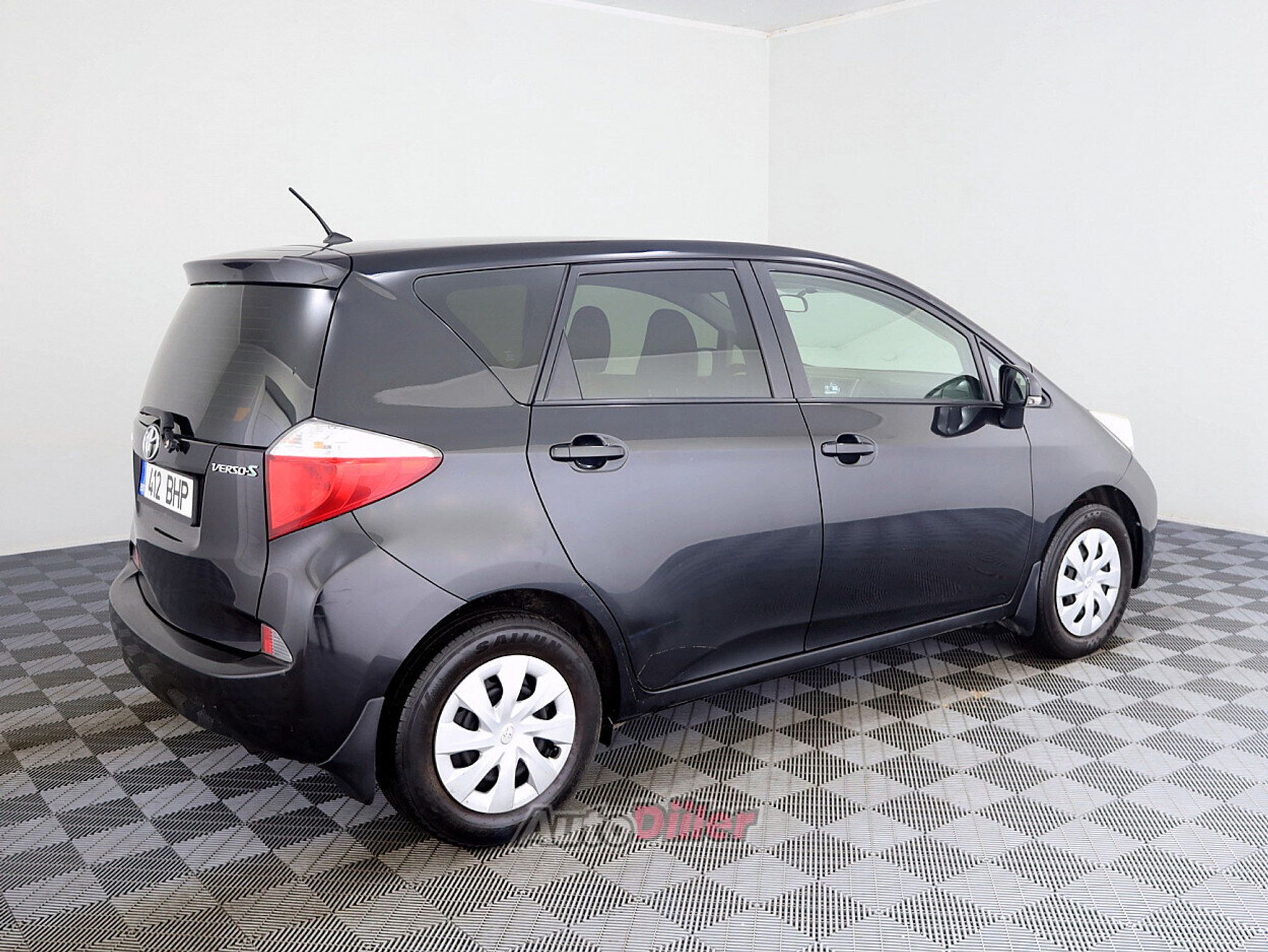 Toyota Verso-S 1.3 73kW 2012, photo 3/8