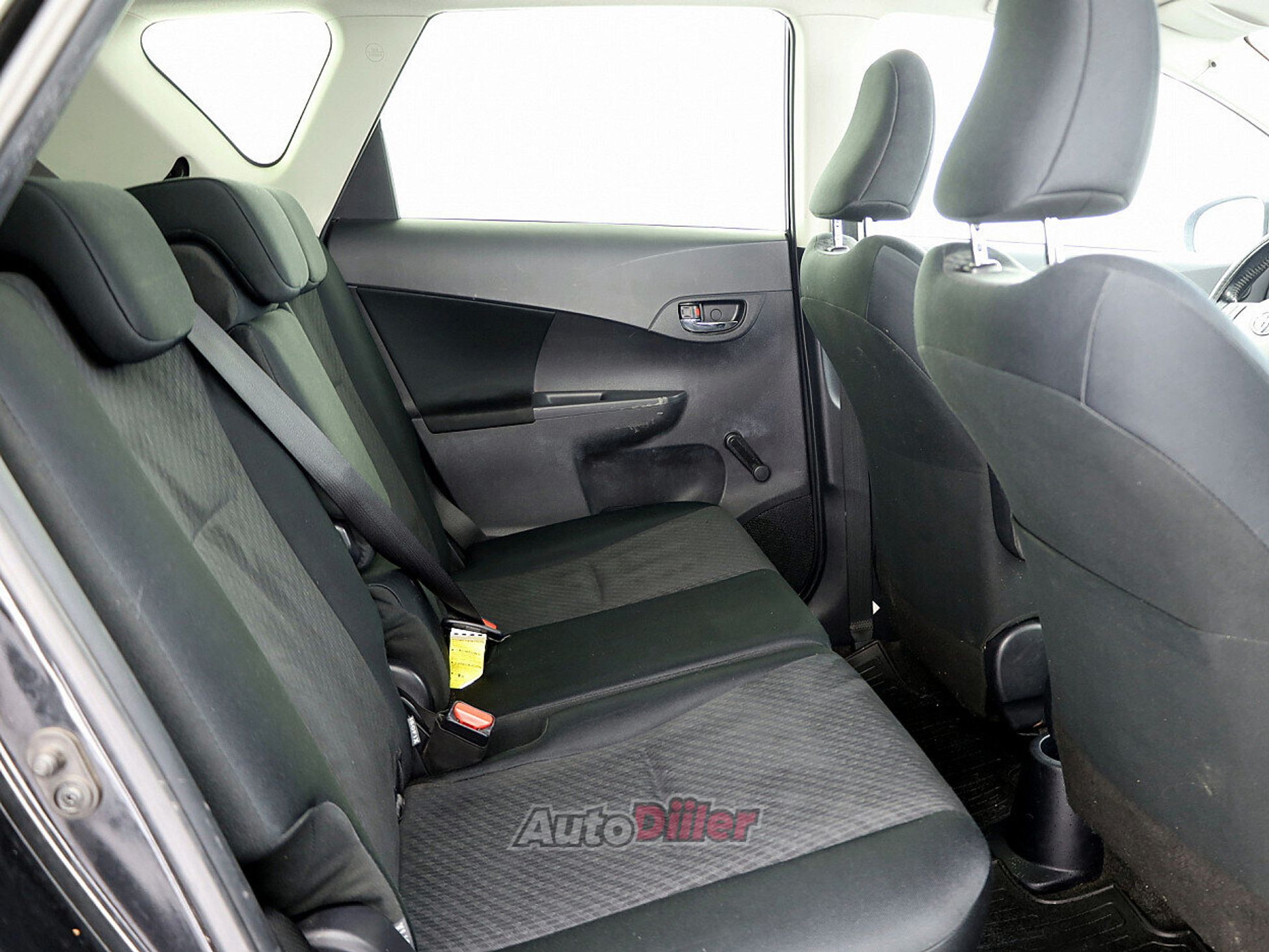Toyota Verso-S 1.3 73kW 2012, photo 7/8
