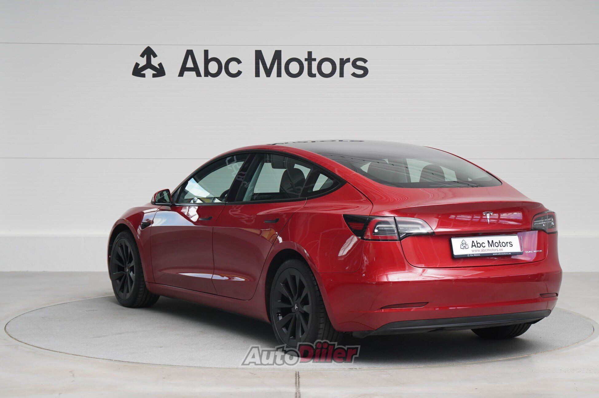 Tesla Model 3 2021, kuva 5/10