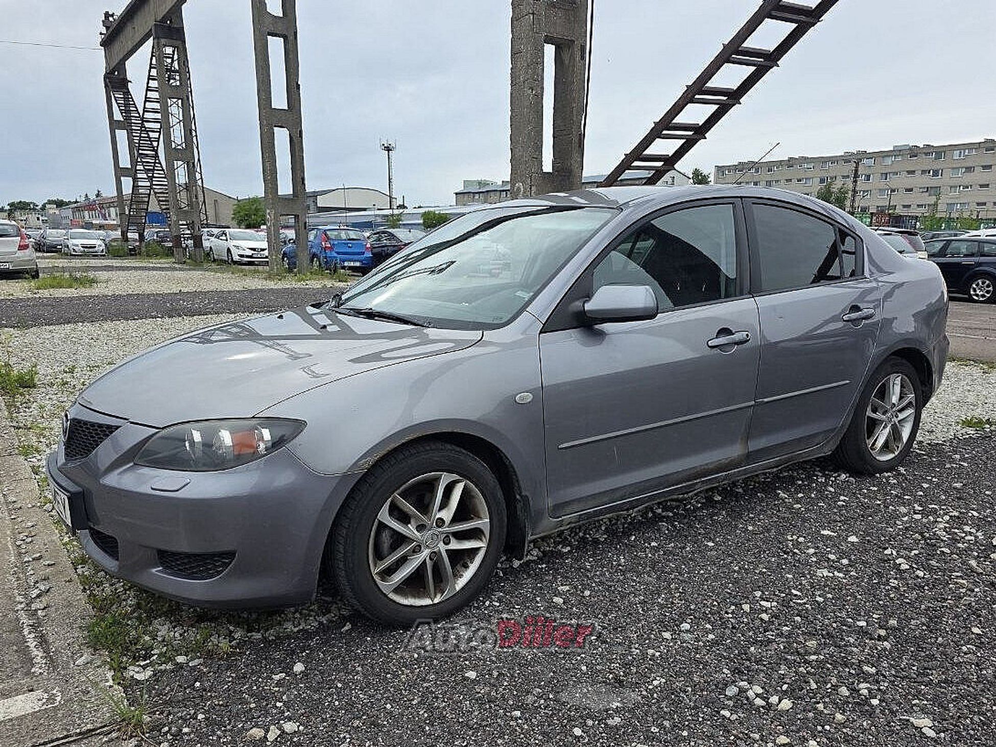 Mazda 3 1.6 77kW 2005, kuva 2/7