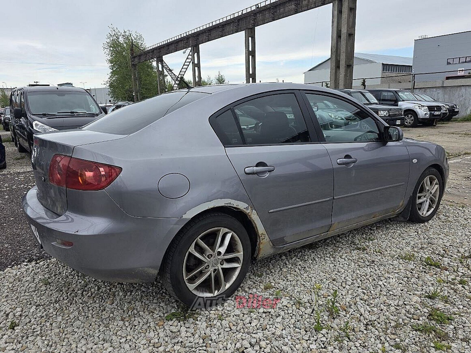 Mazda 3 1.6 77kW 2005, kuva 3/7