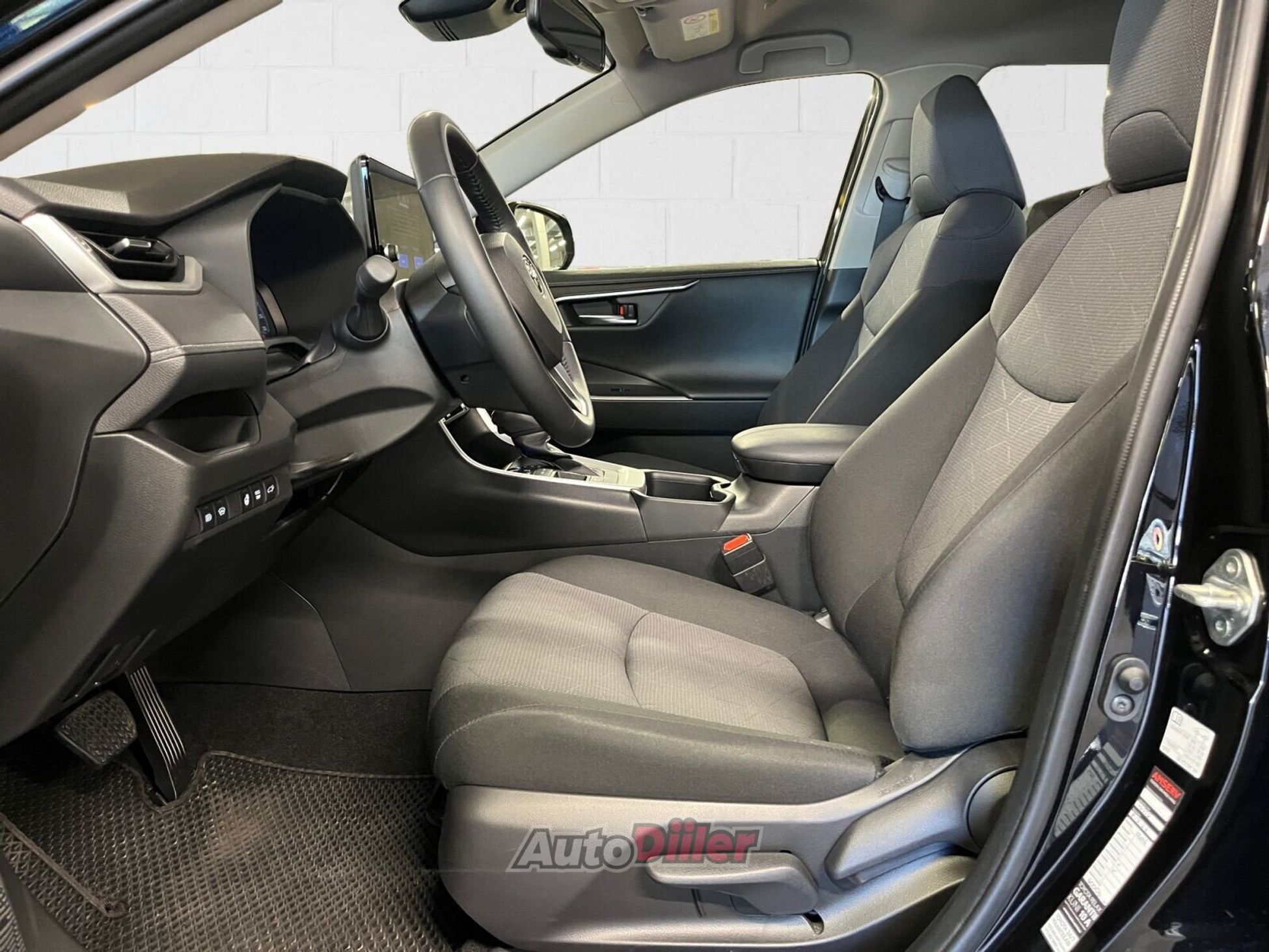 Toyota RAV4 2025, kuva 7/10