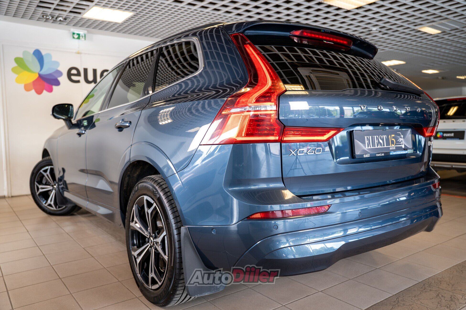 Volvo XC60 2022, photo 3/10