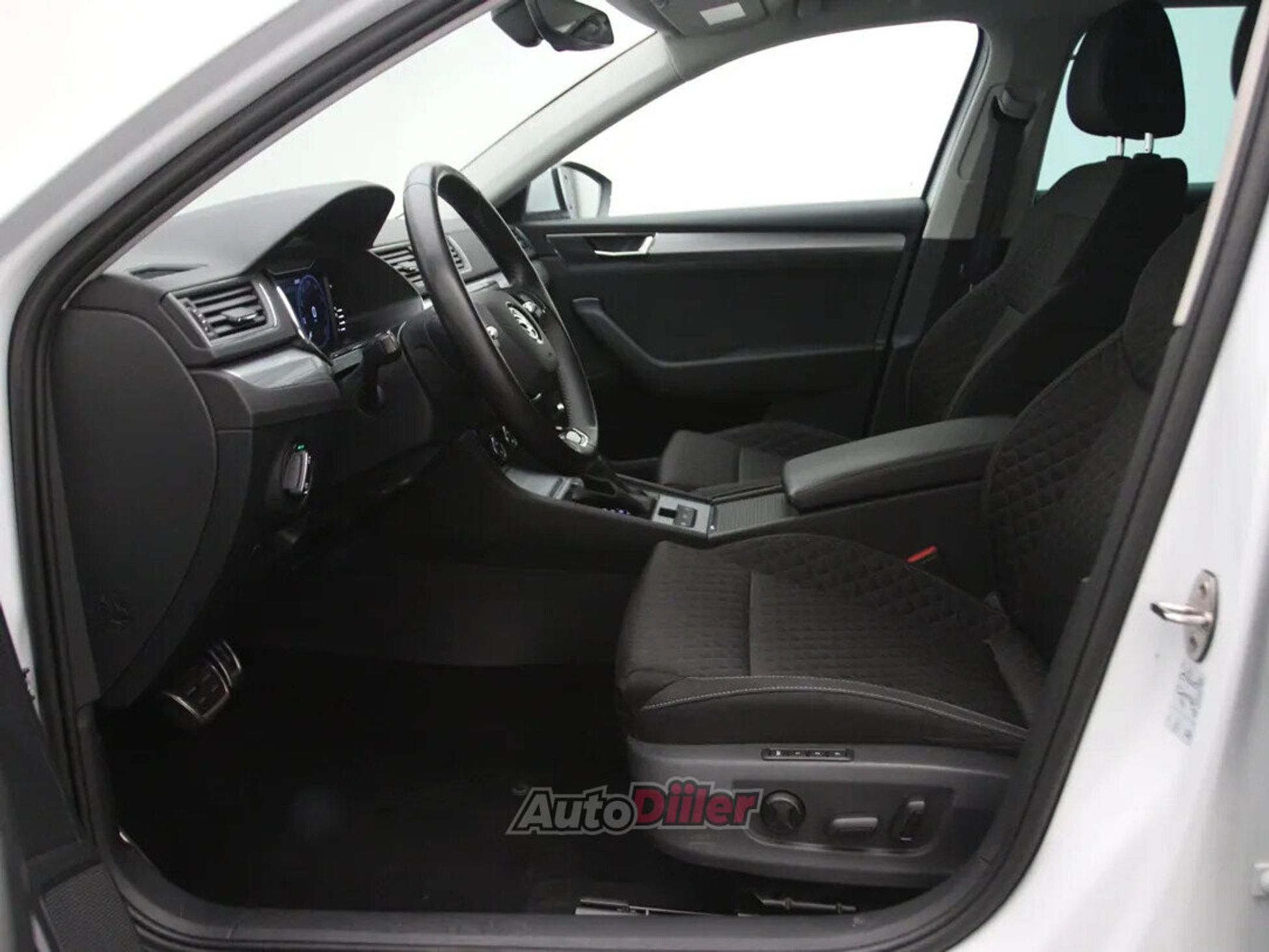Skoda Superb Clever 2.0 110kW 2022, kuva 4/10