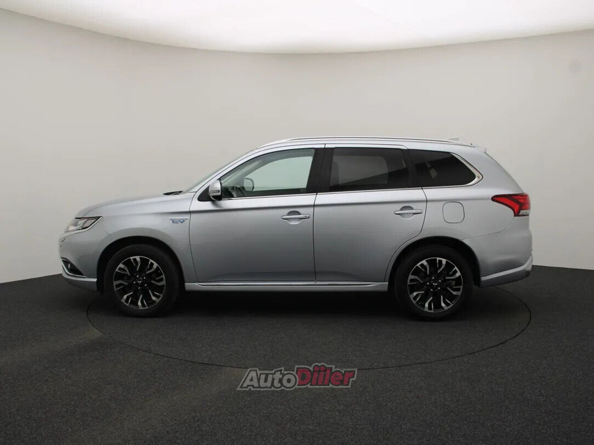 Mitsubishi Outlander Premium 2.0 149kW 2016, kuva 6/10