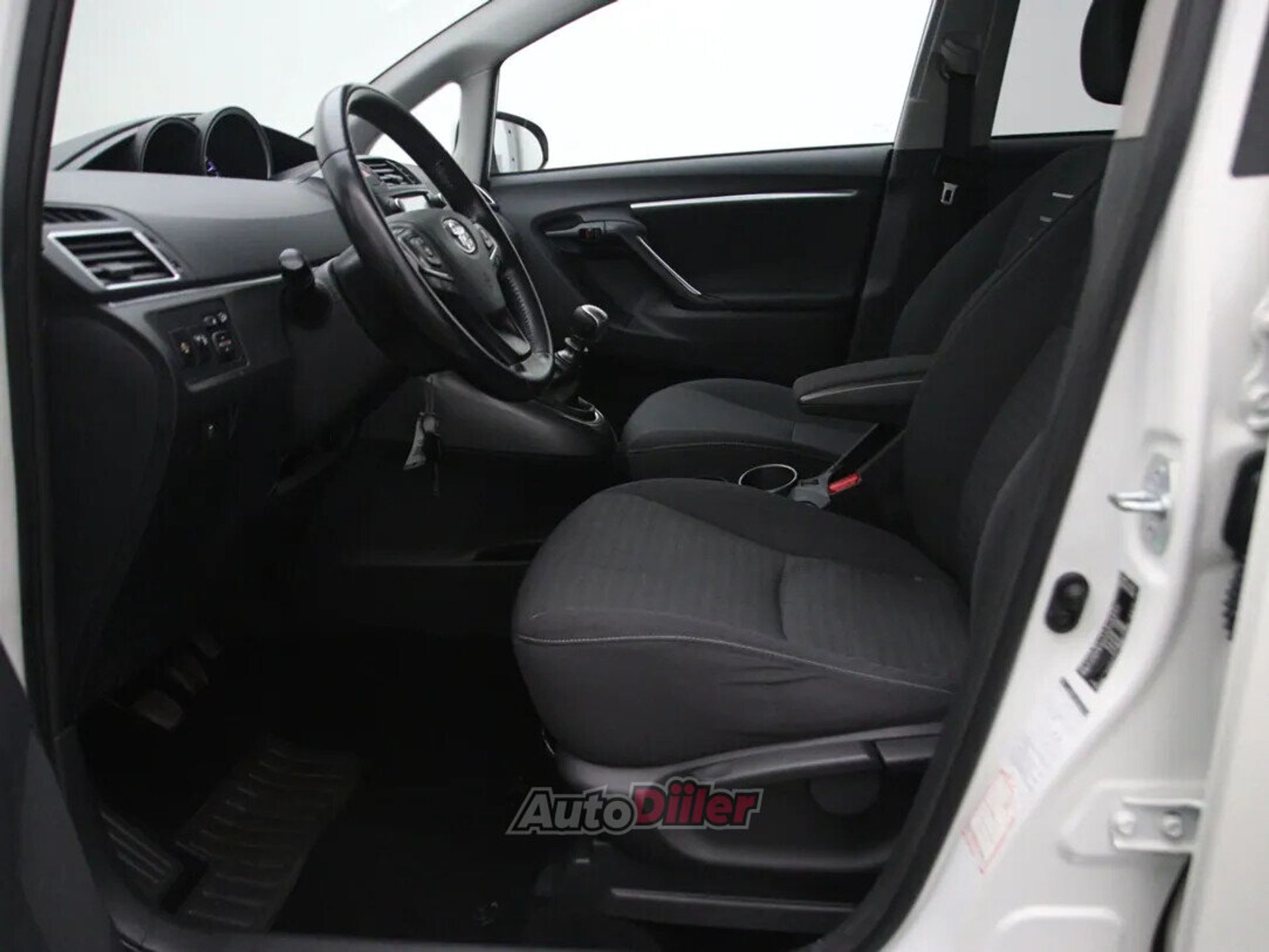 Toyota Verso Active 1.8 108kW 2017, photo 4/10