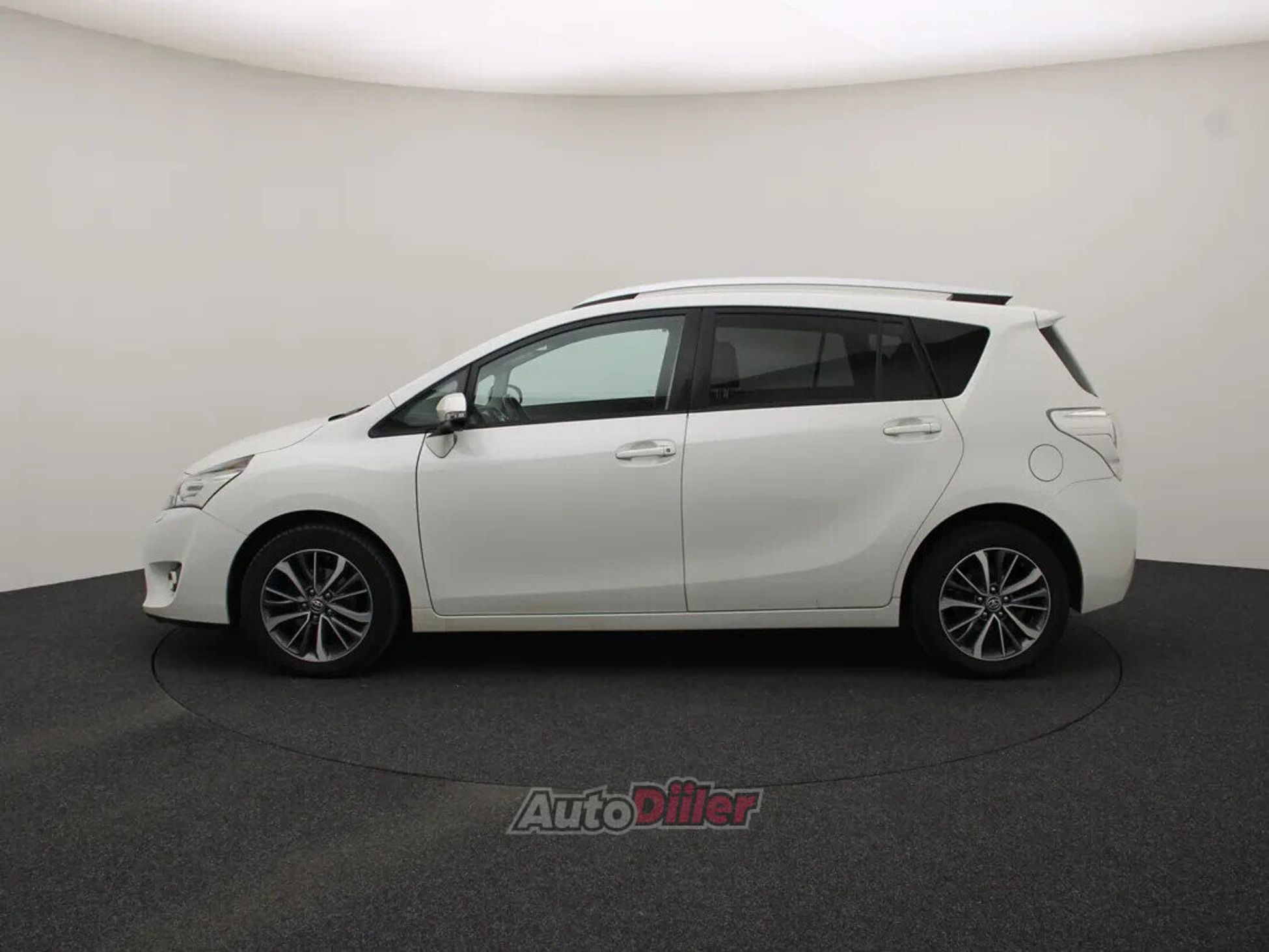 Toyota Verso Active 1.8 108kW 2017, photo 6/10