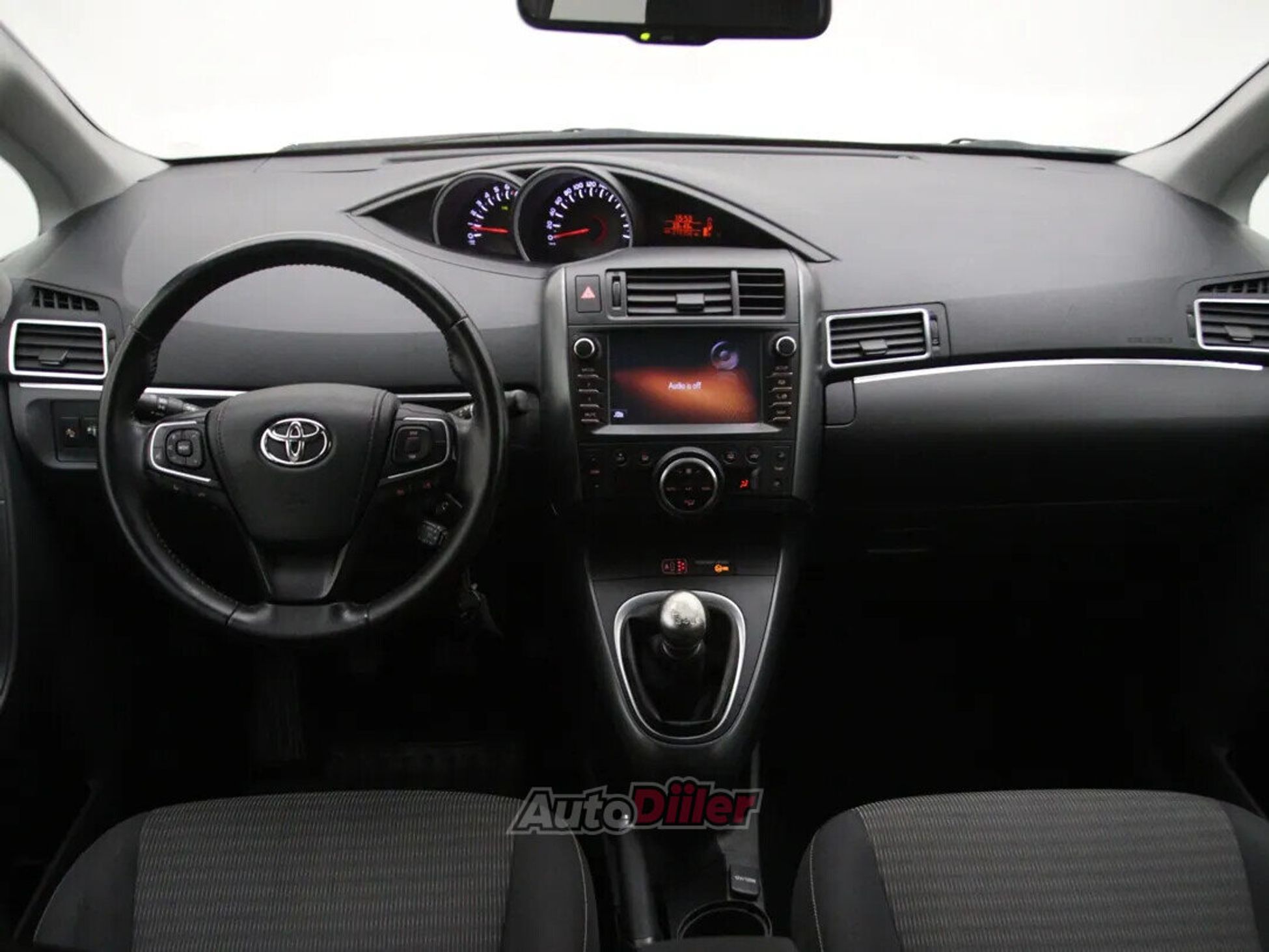 Toyota Verso Active 1.8 108kW 2017, photo 2/10