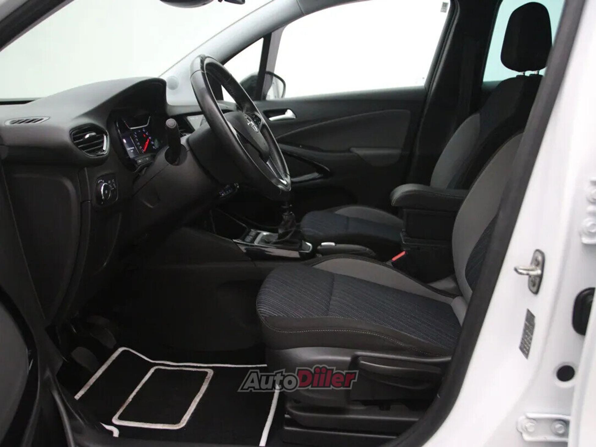 Opel Crossland X 2019, photo 4/10