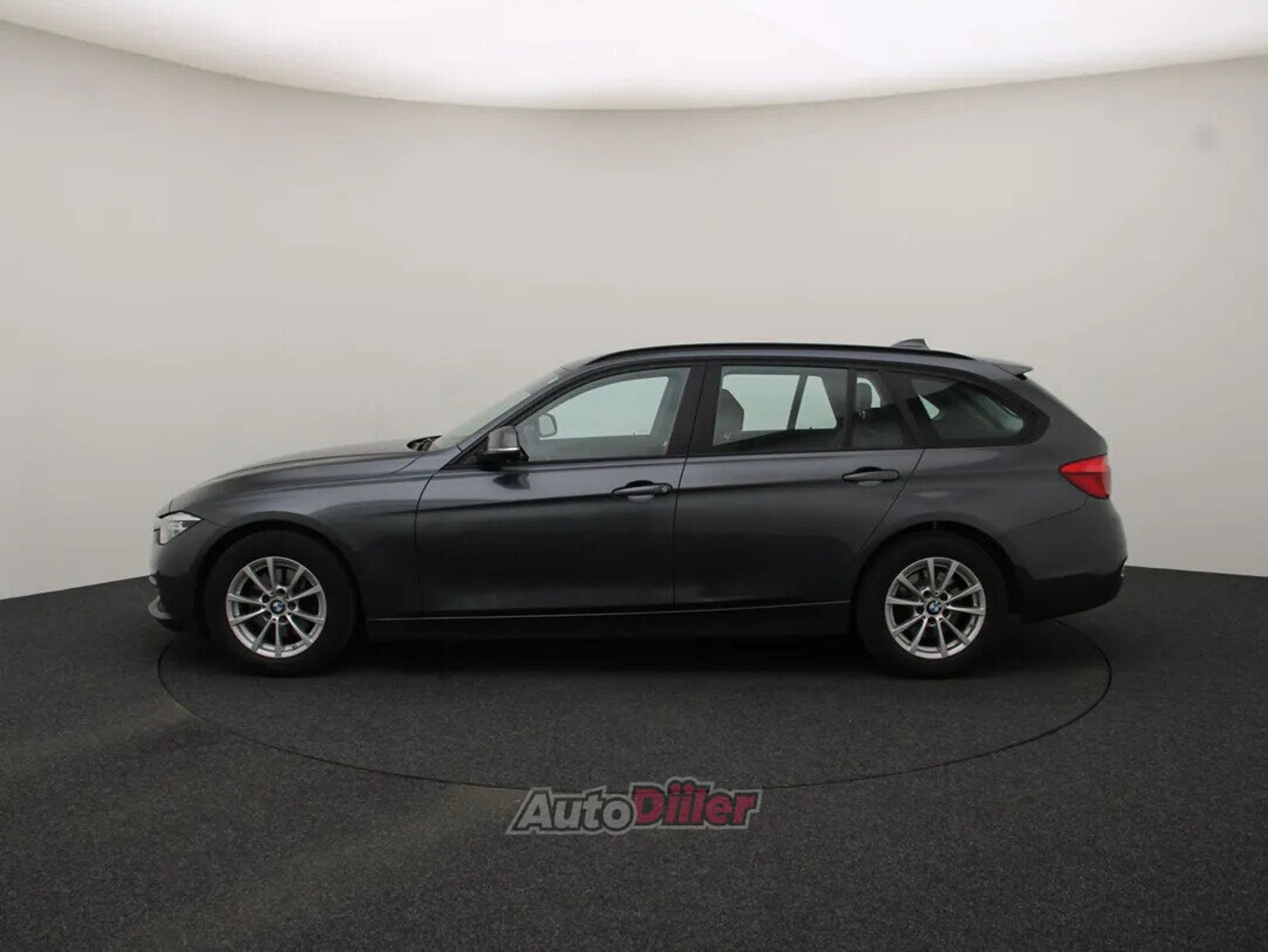 BMW 320 Advantage 2.0 140kW 2019, photo 6/10