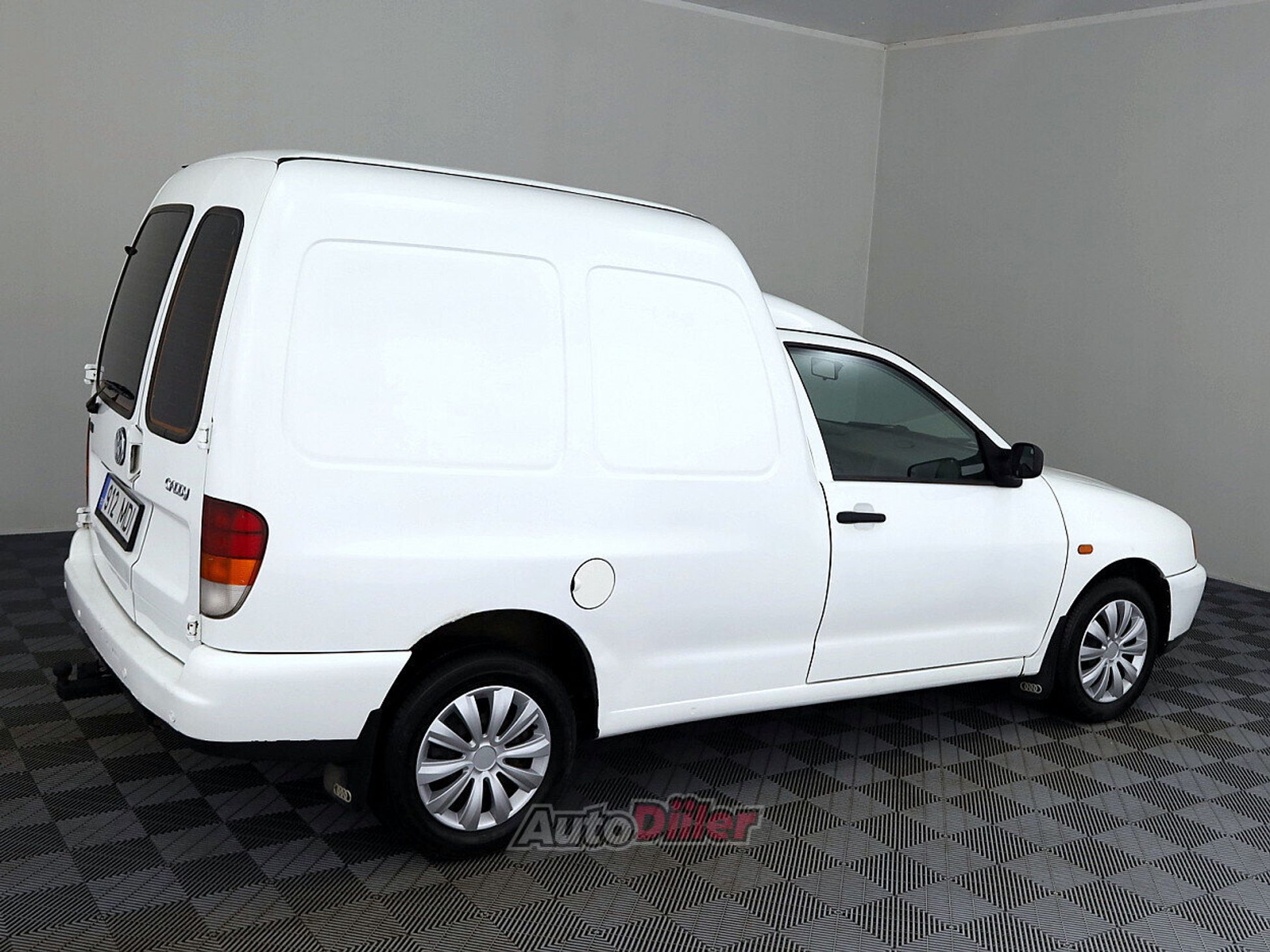 Volkswagen Caddy 1.9 47kW 2003, kuva 3/7