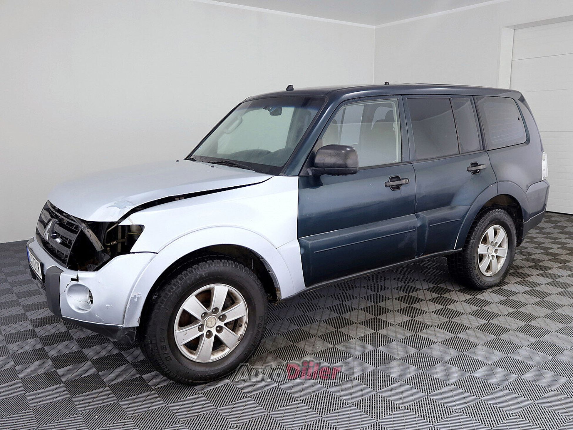 Mitsubishi Pajero 3.2 118kW 2007, kuva 2/8
