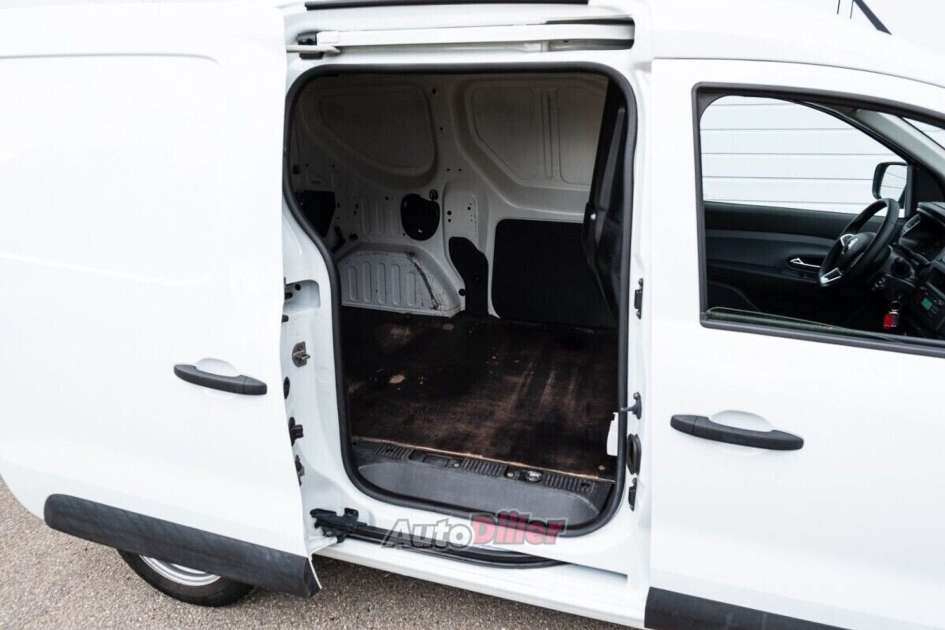 Renault Express 1.5 70kW 2023, photo 7/10