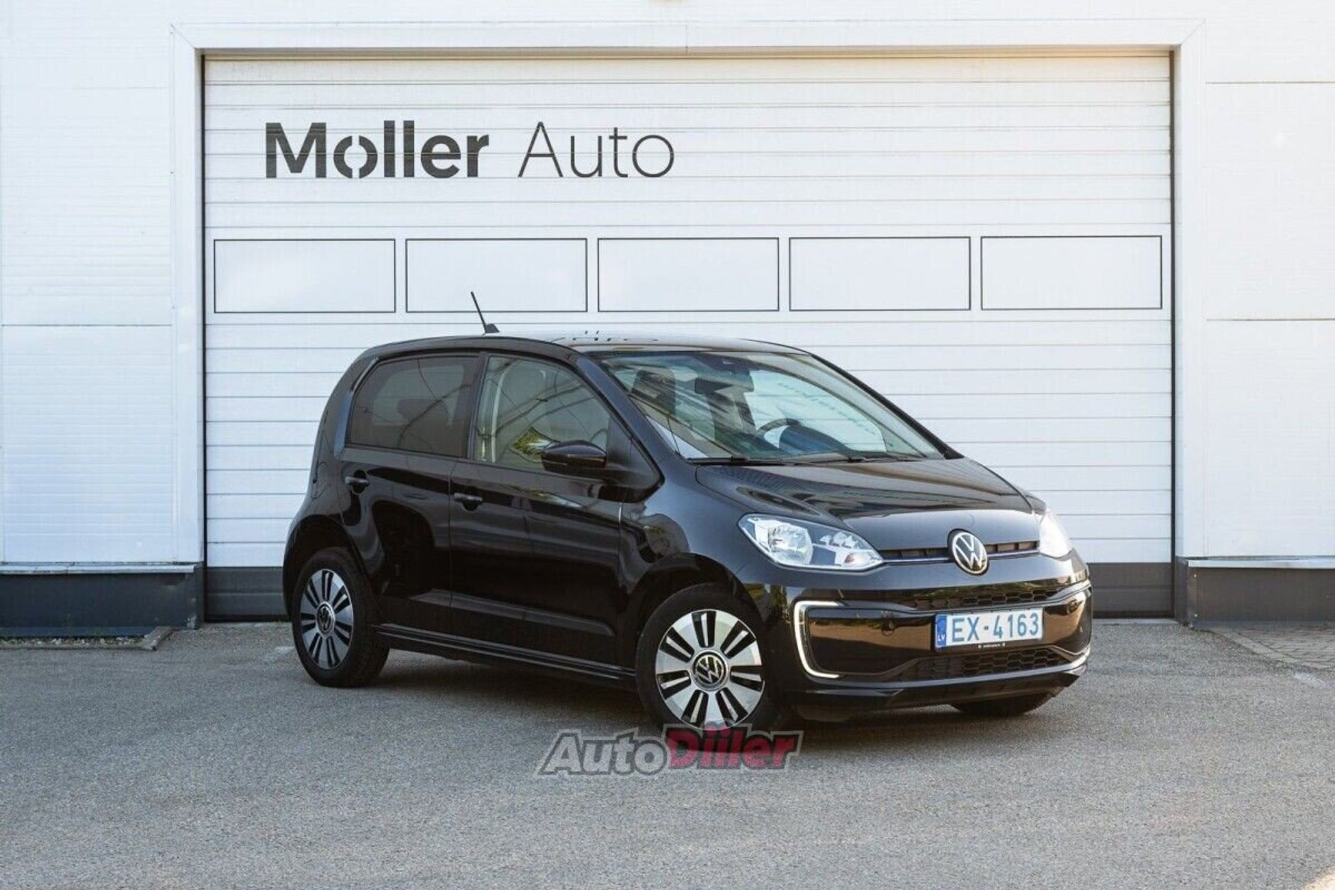 Volkswagen up! 1.0 61kW 2022, photo 2/10