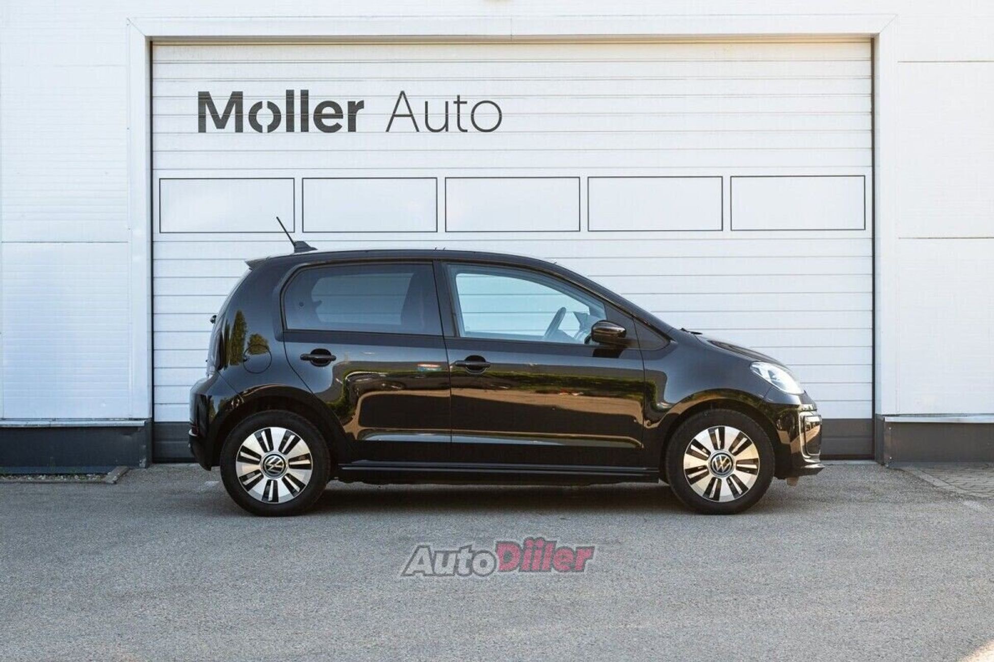 Volkswagen up! 1.0 61kW 2022, photo 5/10
