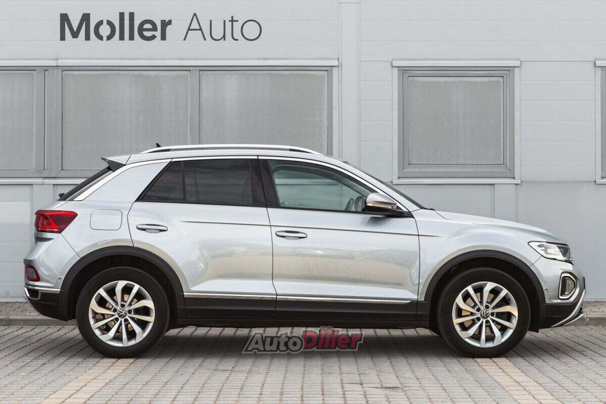 Volkswagen T-Roc 2.0 110kW 2023, photo 6/10
