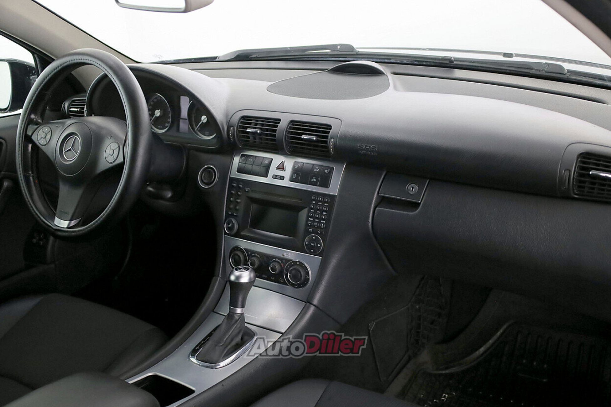 Mercedes-Benz C 220 2.1 110kW 2010, kuva 5/7