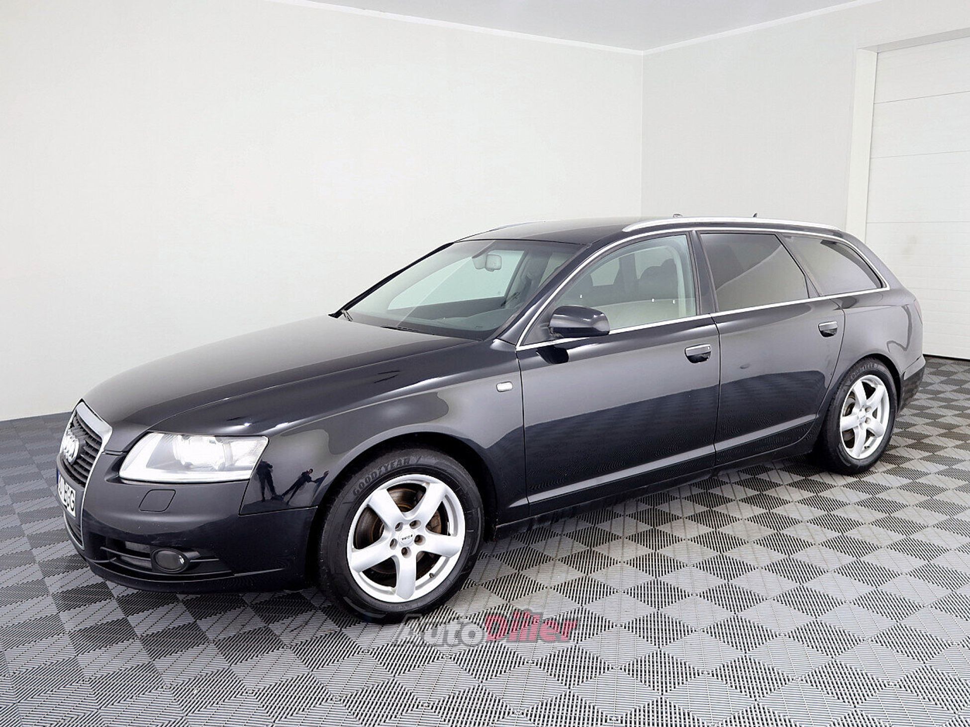 Audi A6 3.0 165kW 2005, photo 2/7