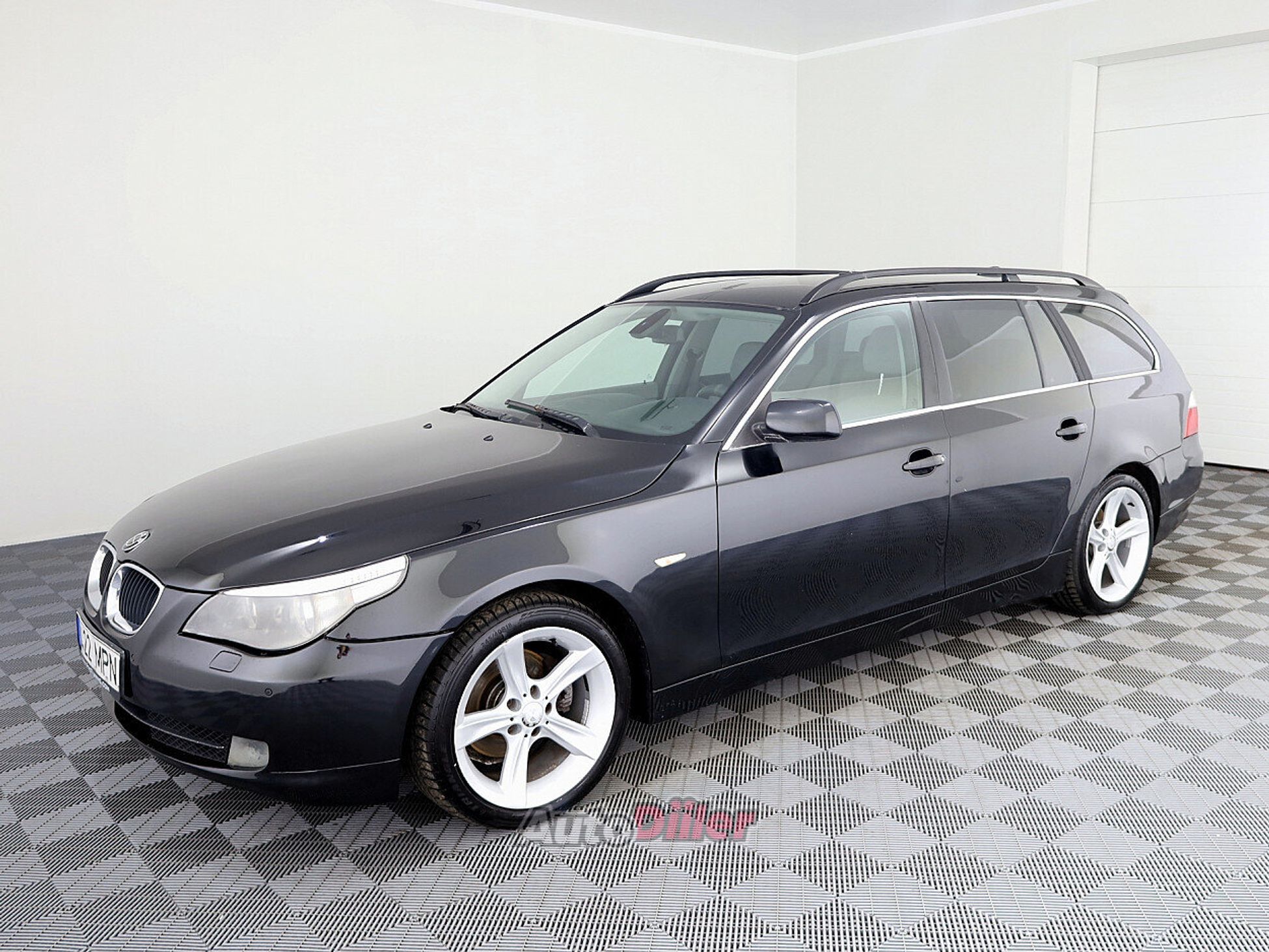 BMW 525 2.5 120kW 2004, photo 2/7