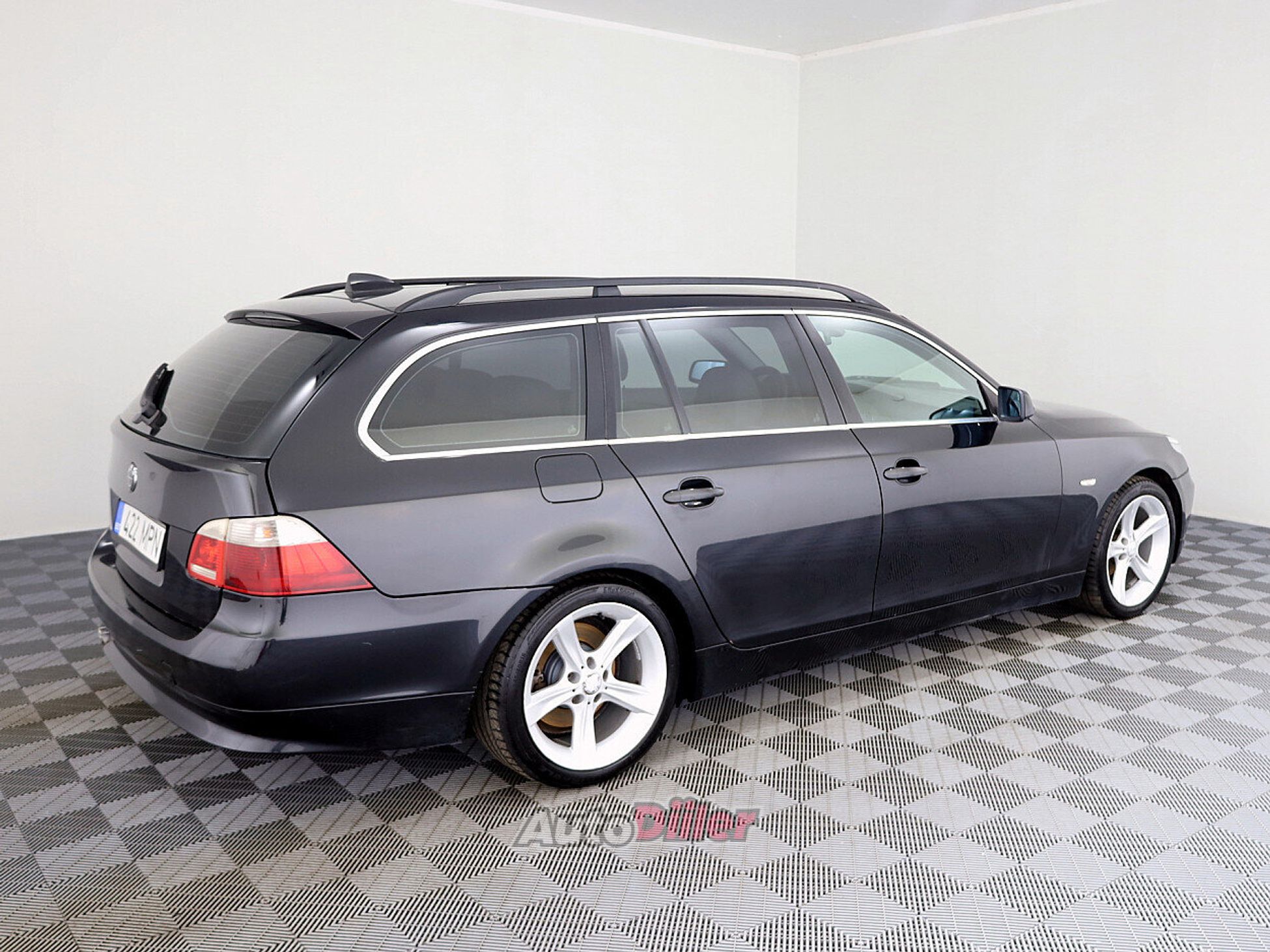 BMW 525 2.5 120kW 2004, photo 3/7