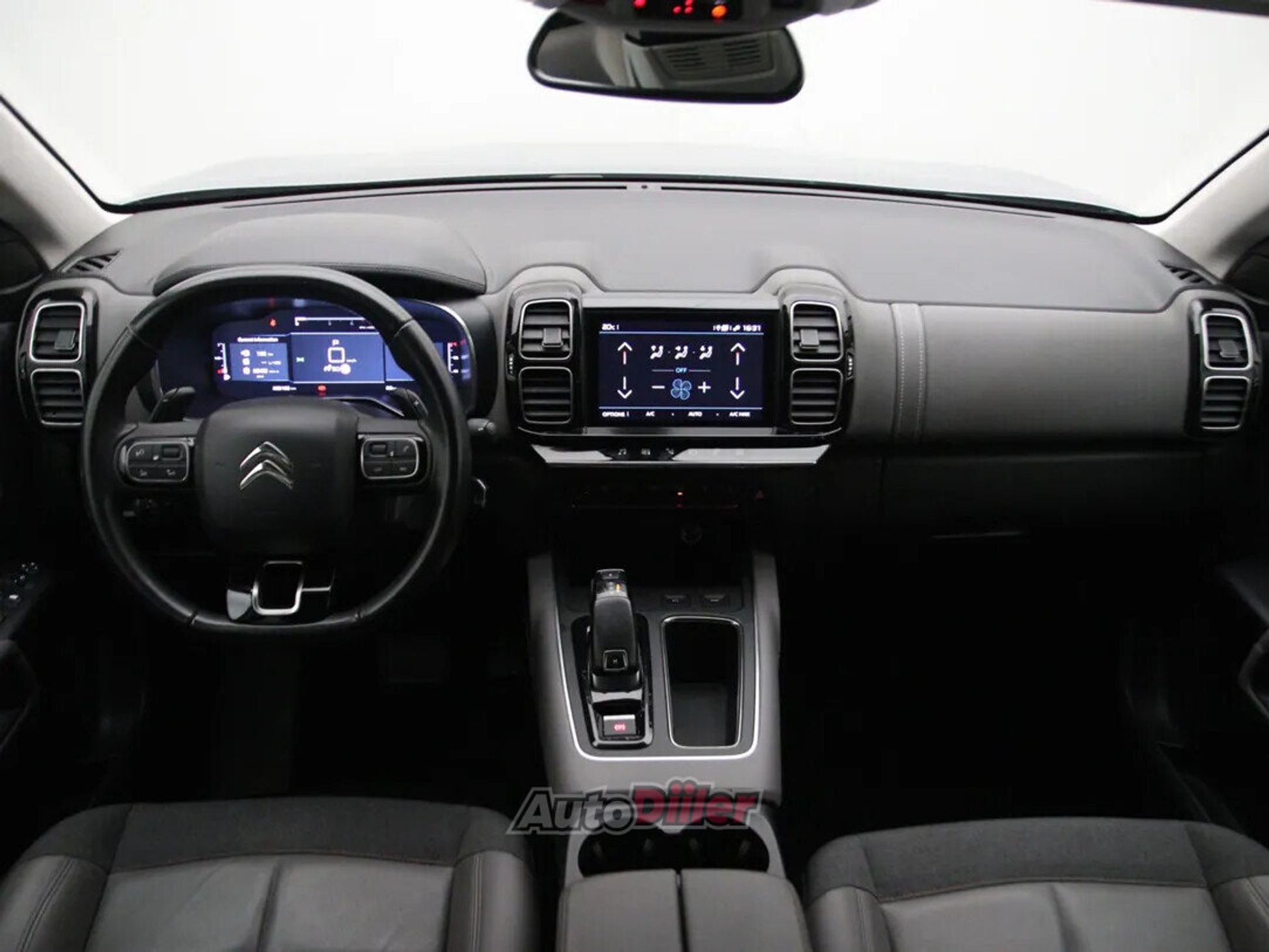 Citroen C5 Aircross Feel 1.5 96kW 2021, photo 2/10