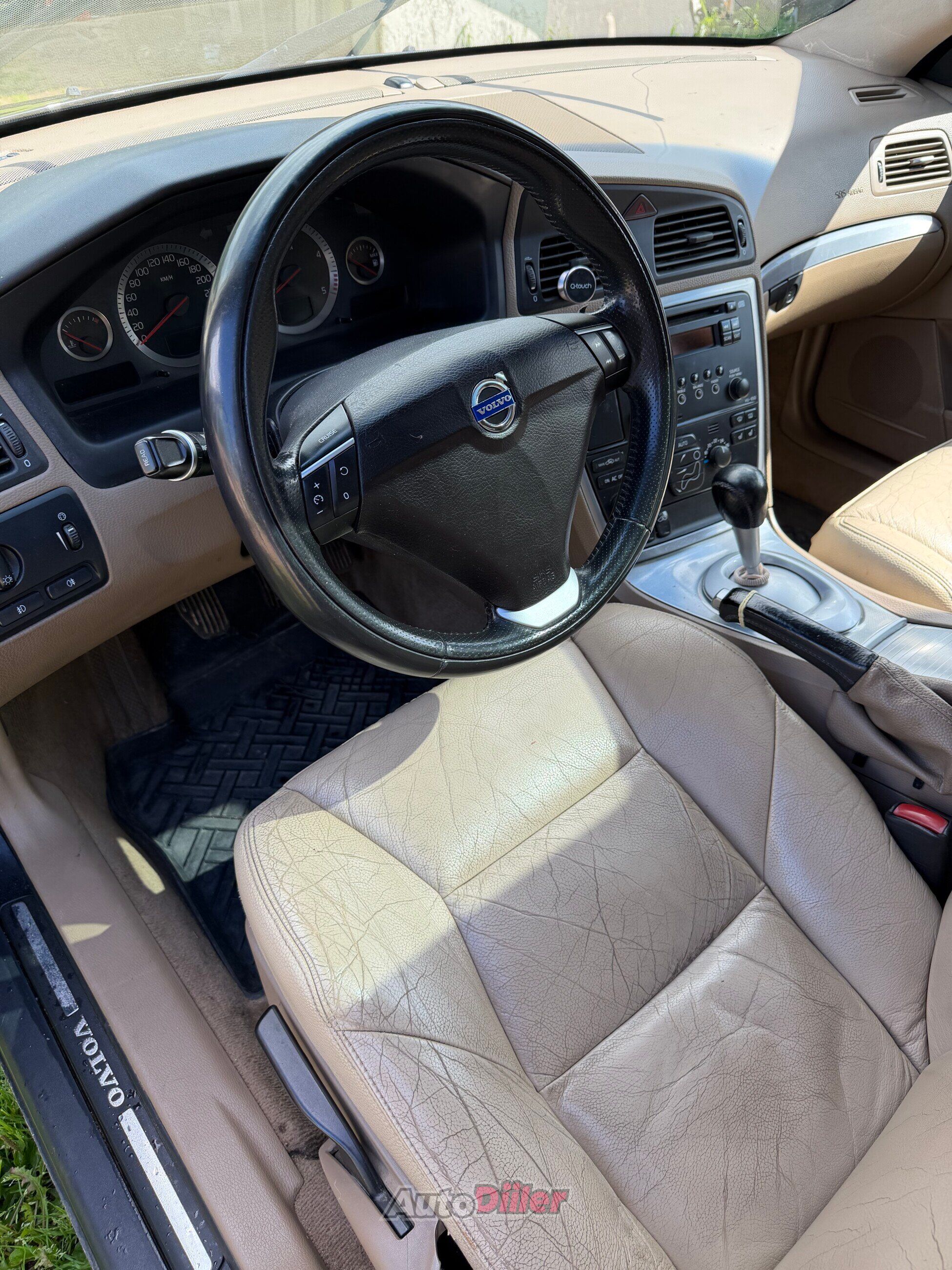 Volvo S60 2.4 93kW 2007, kuva 5/9