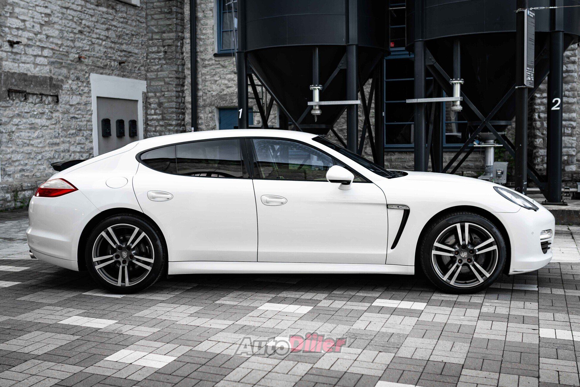Porsche Panamera 3.6 220kW 2011, photo 7/10