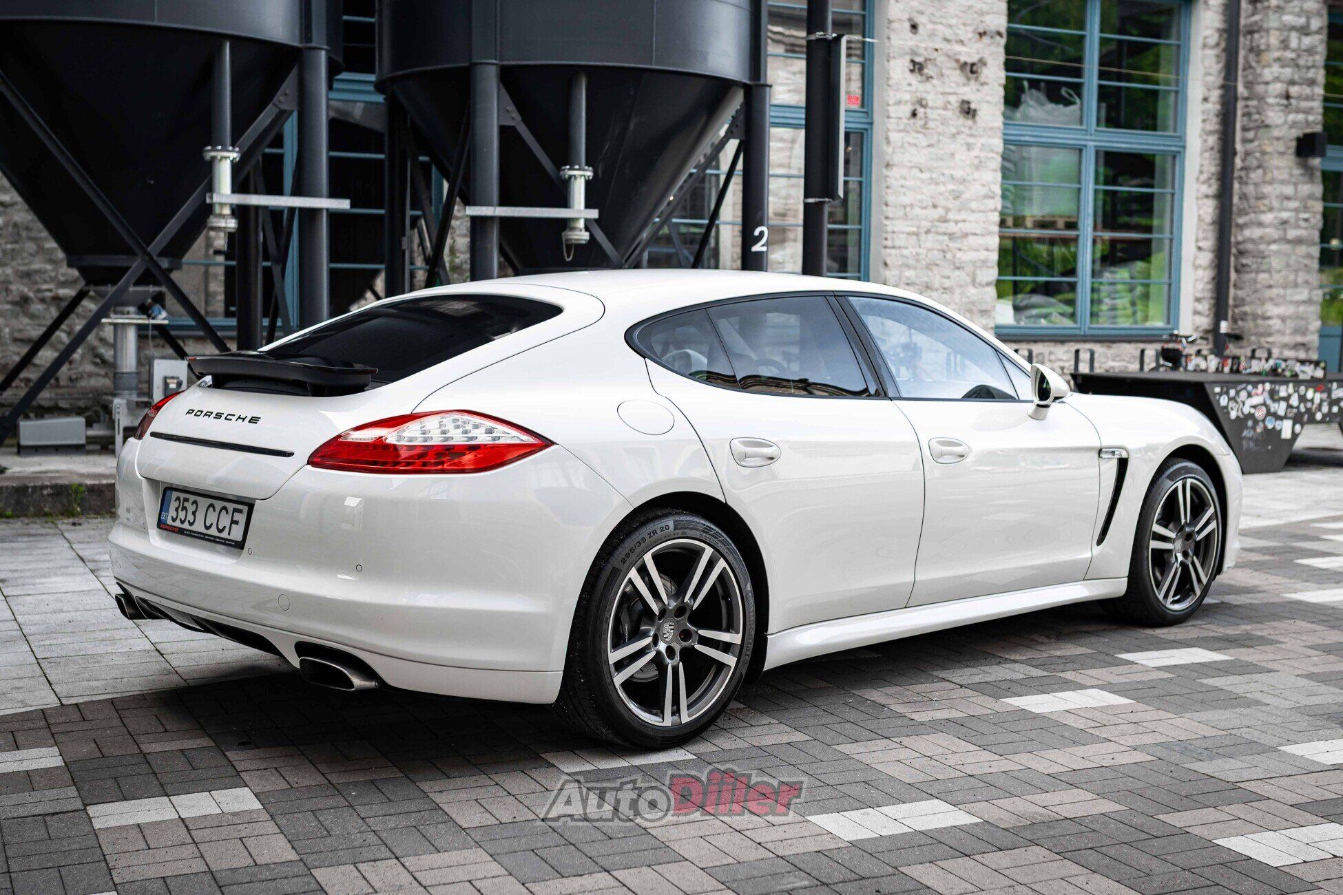 Porsche Panamera 3.6 220kW 2011, photo 6/10