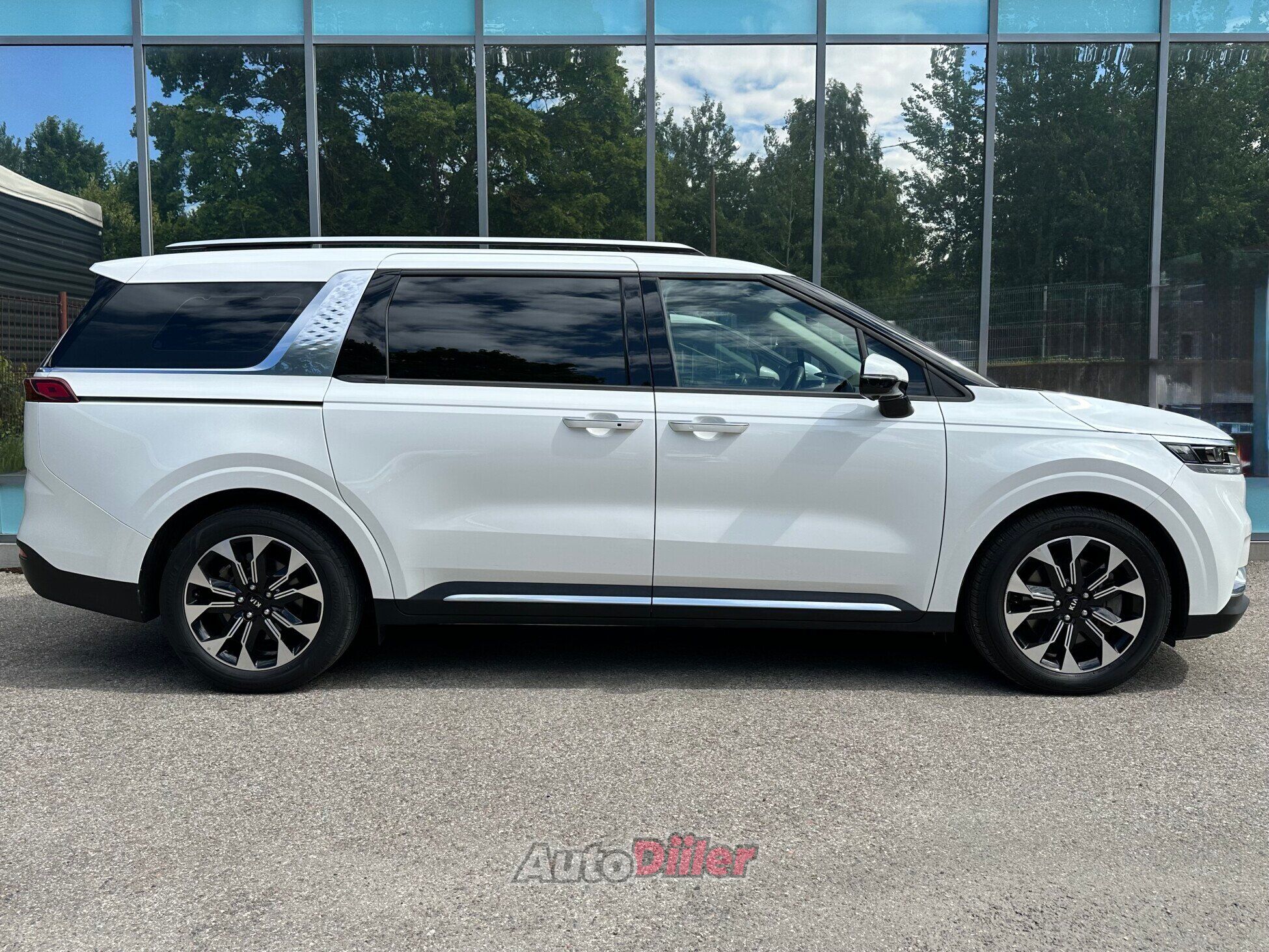 Kia Carnival Noblesse 2.2 148kW 2021, photo 7/10