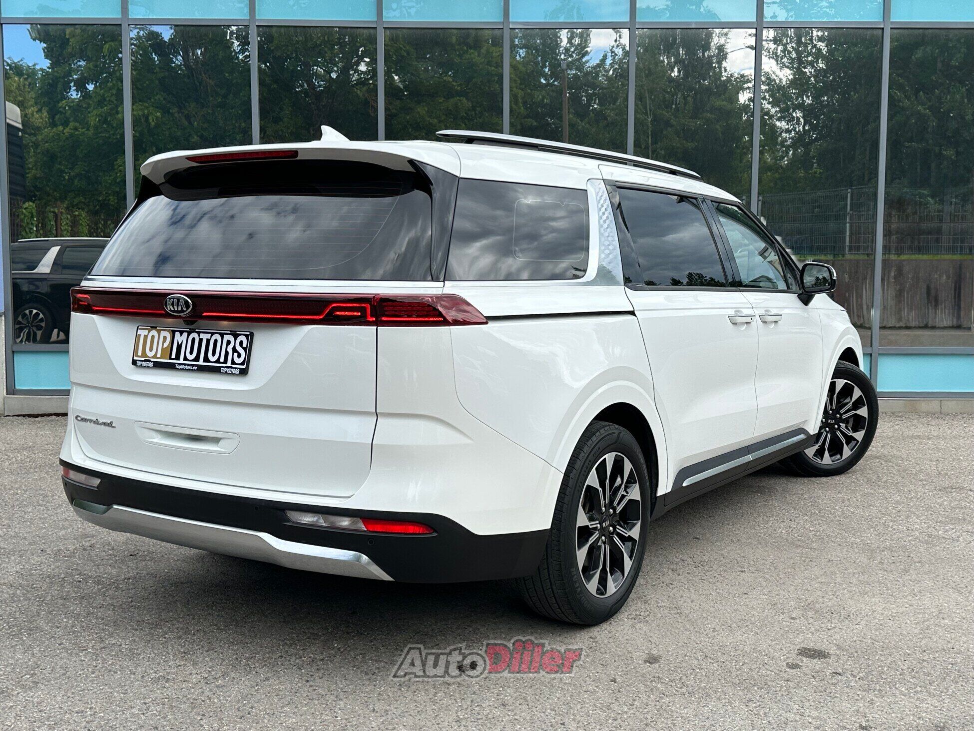 Kia Carnival Noblesse 2.2 148kW 2021, photo 3/10