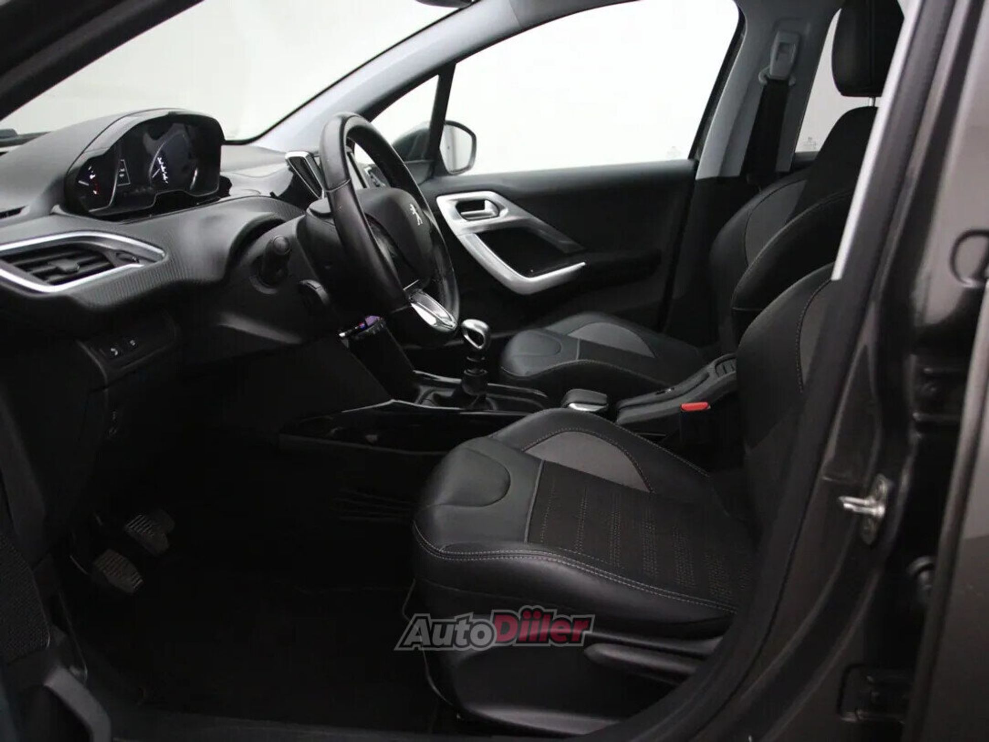 Peugeot 2008 Allure 1.2 96kW 2019, kuva 4/10