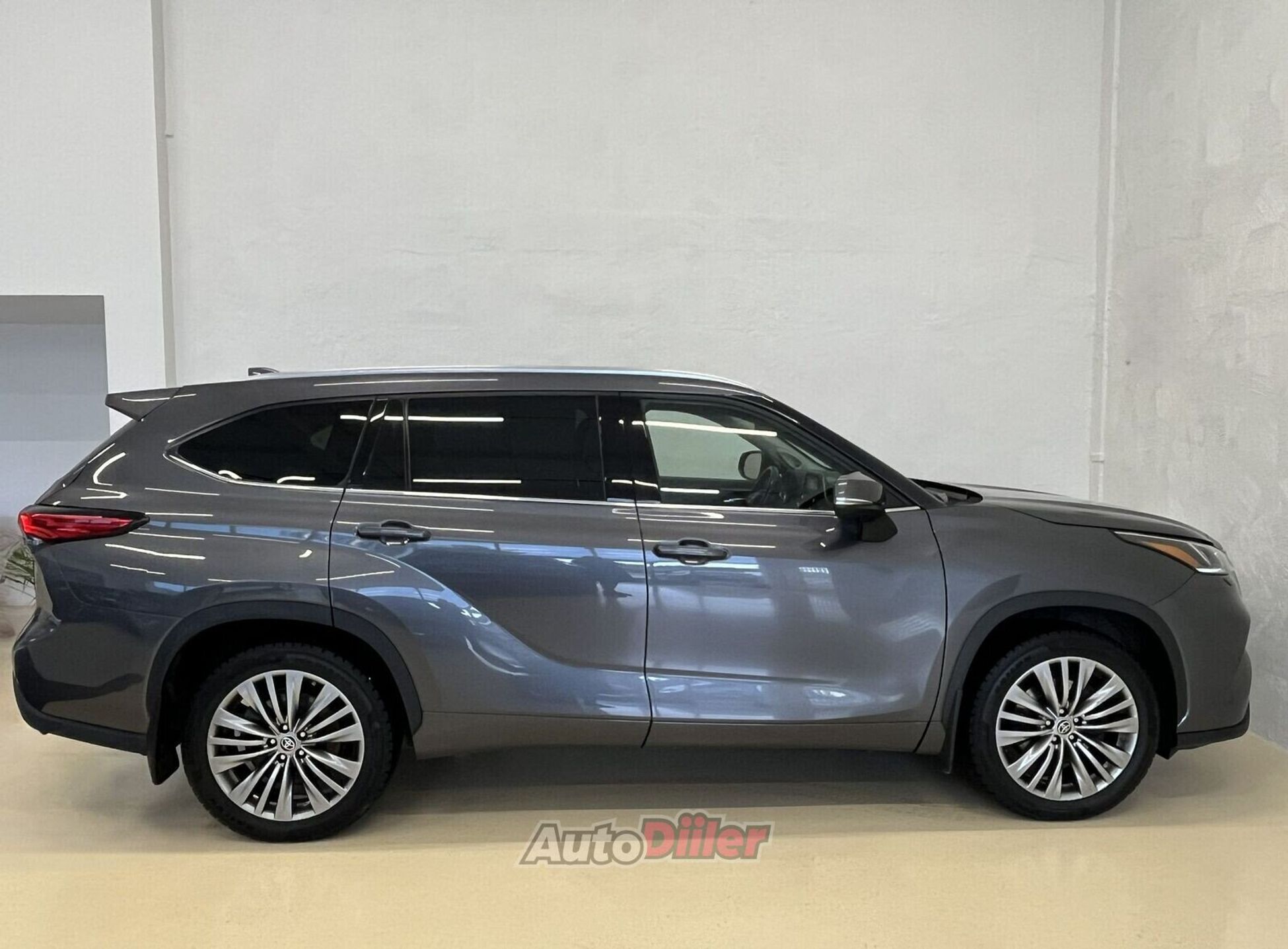 Toyota Highlander Executive 2.5 140kW 2022, photo 3/10