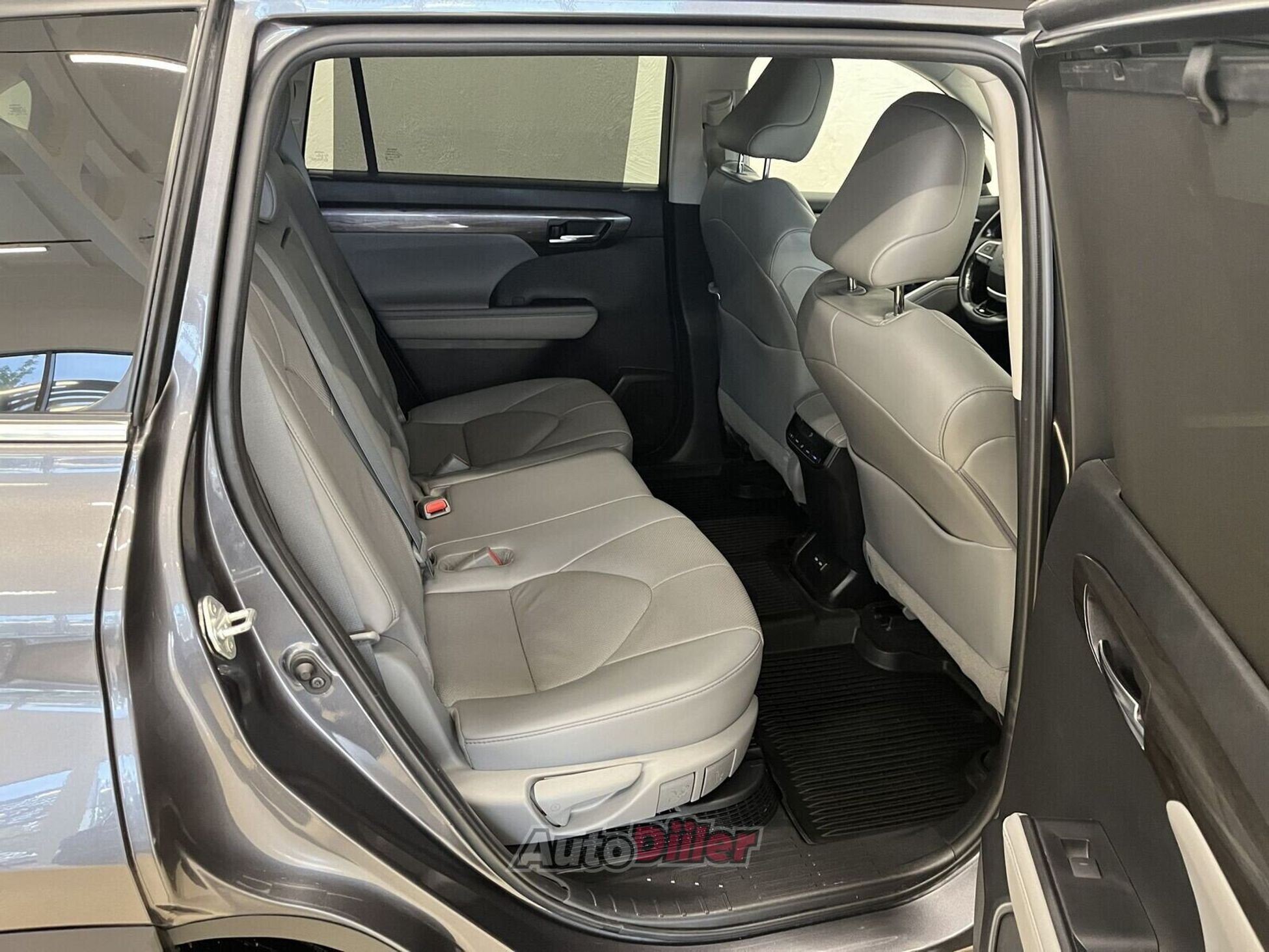 Toyota Highlander Executive 2.5 140kW 2022, photo 6/10
