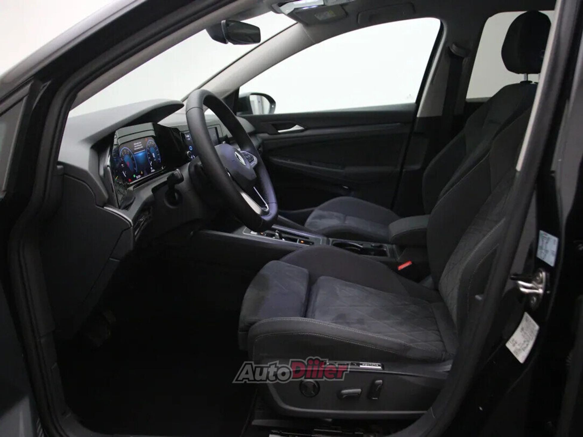 Volkswagen Golf 2021, photo 4/10