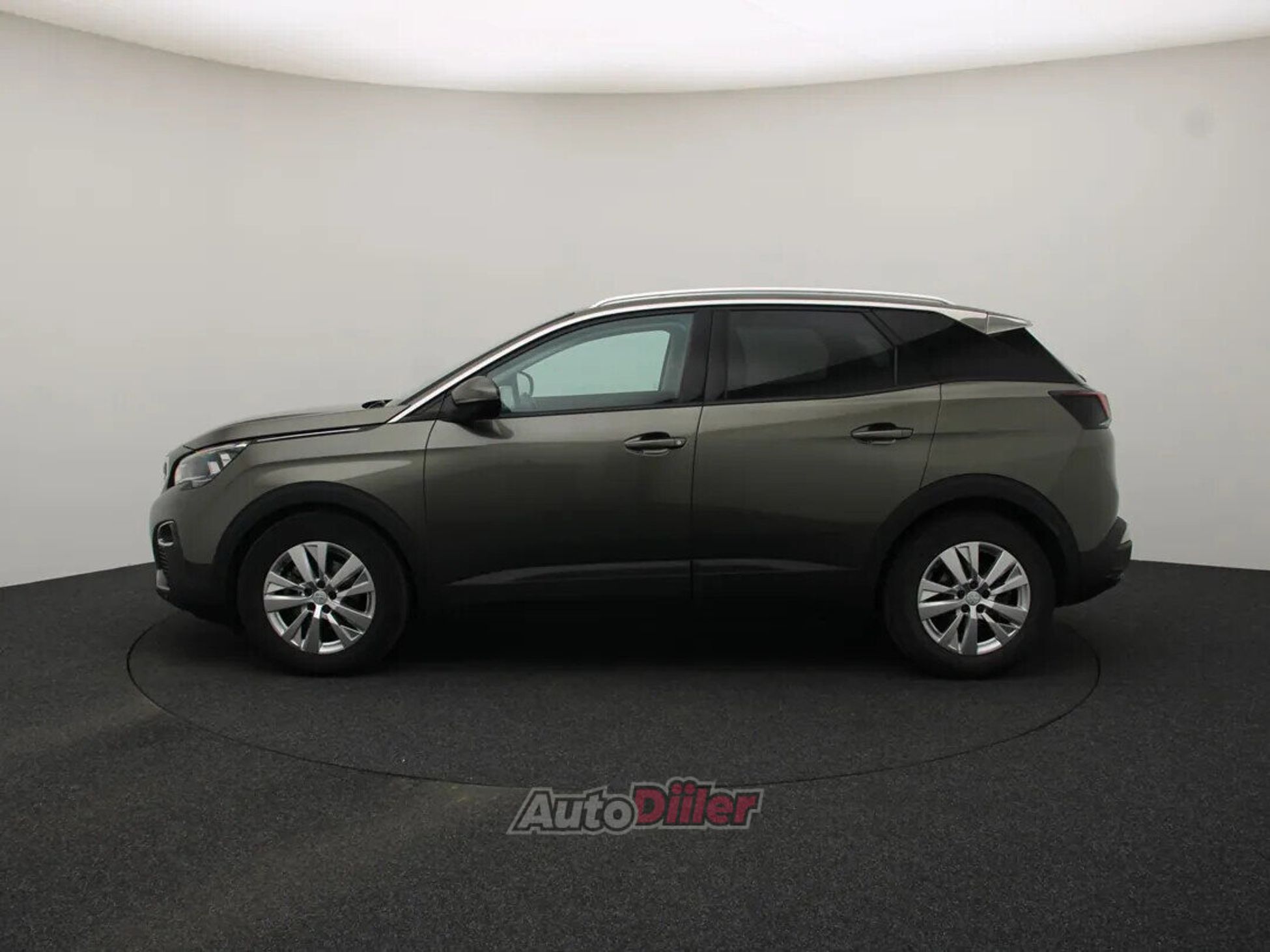 Peugeot 3008 Executive 1.2 96kW 2020, photo 6/10