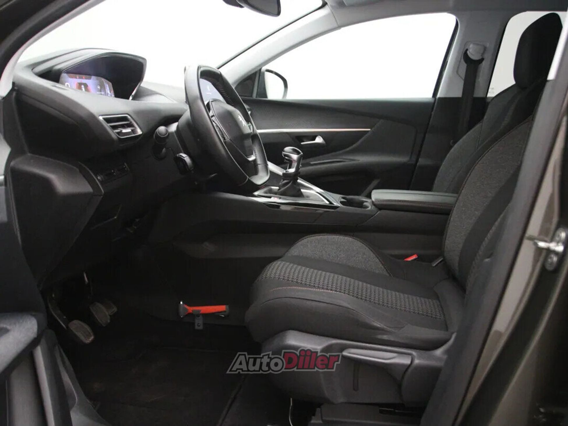 Peugeot 3008 Executive 1.2 96kW 2020, photo 4/10