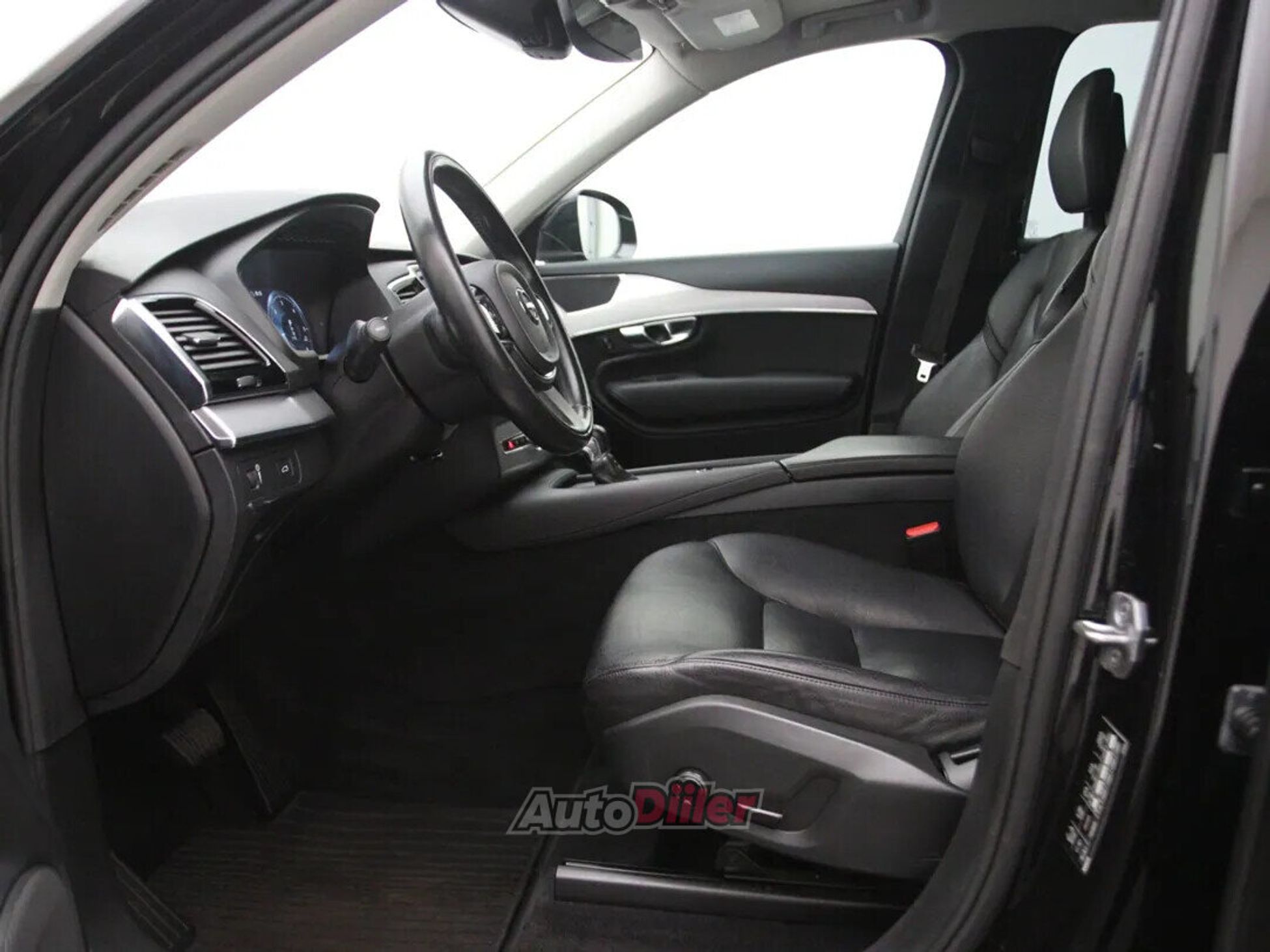Volvo XC90 Inscription 2.0 165kW 2016, photo 4/10