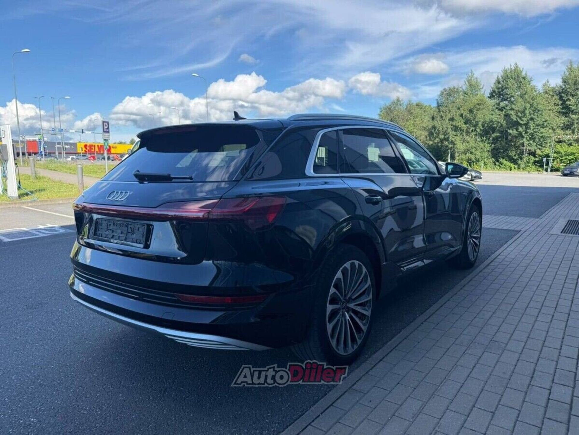 Audi e-tron 158kW 2022, photo 4/10