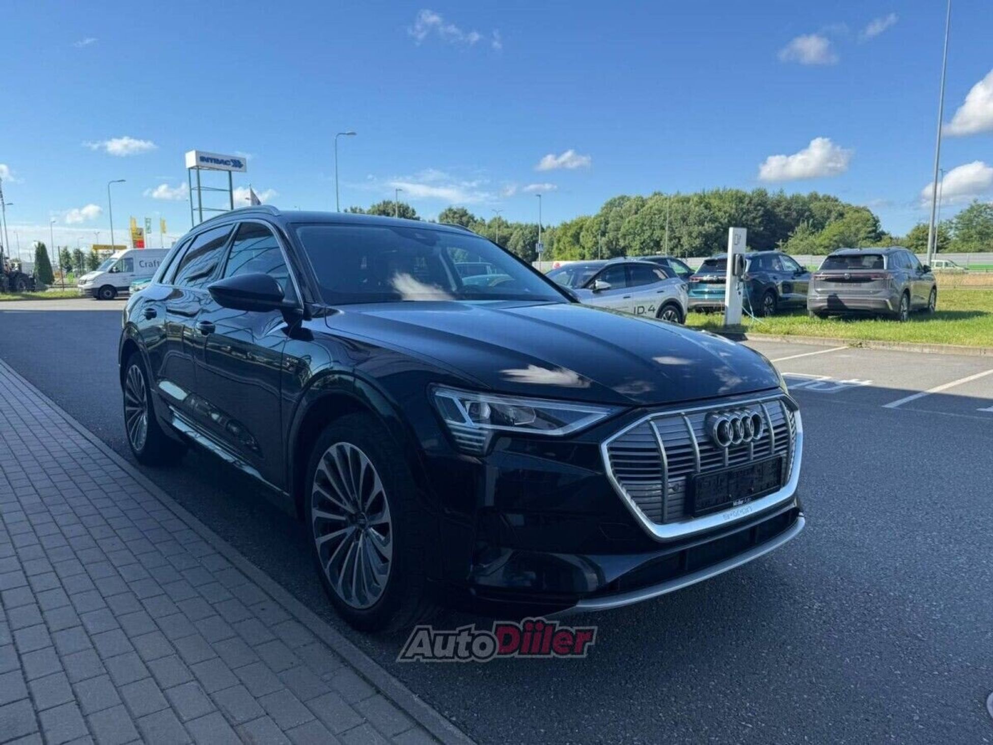 Audi e-tron 158kW 2022, photo 2/10