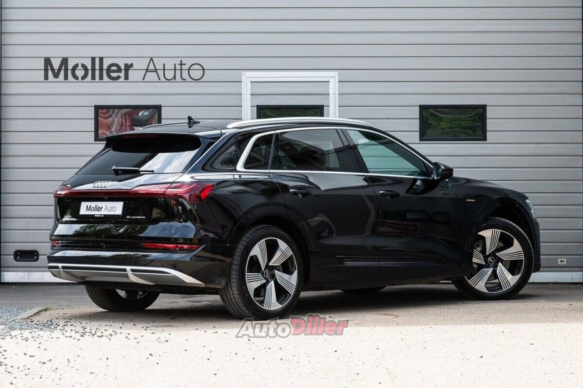 Audi e-tron 300kW 2023, photo 4/10