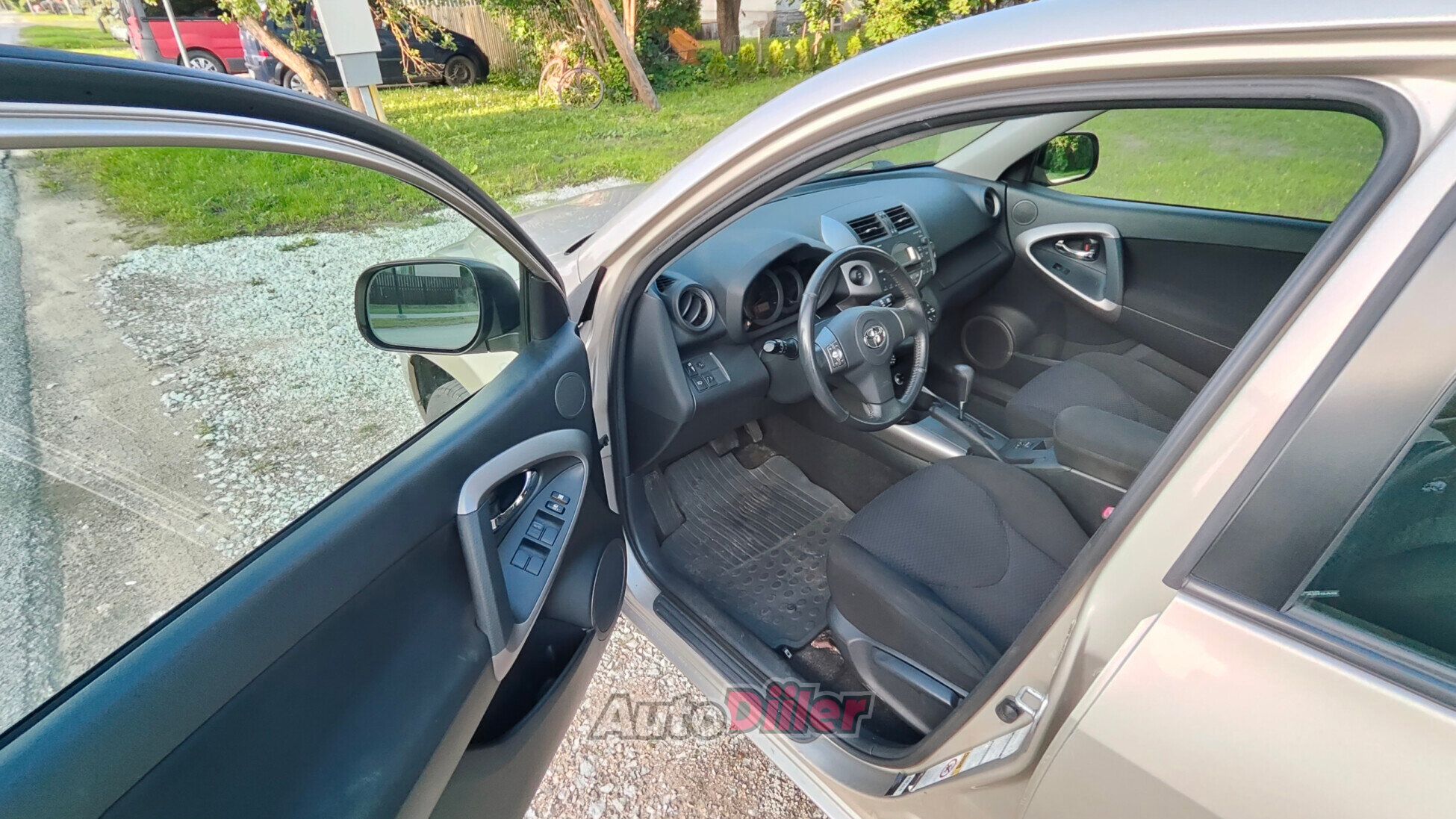 Toyota RAV4 2.0 112kW 2007, photo 7/10