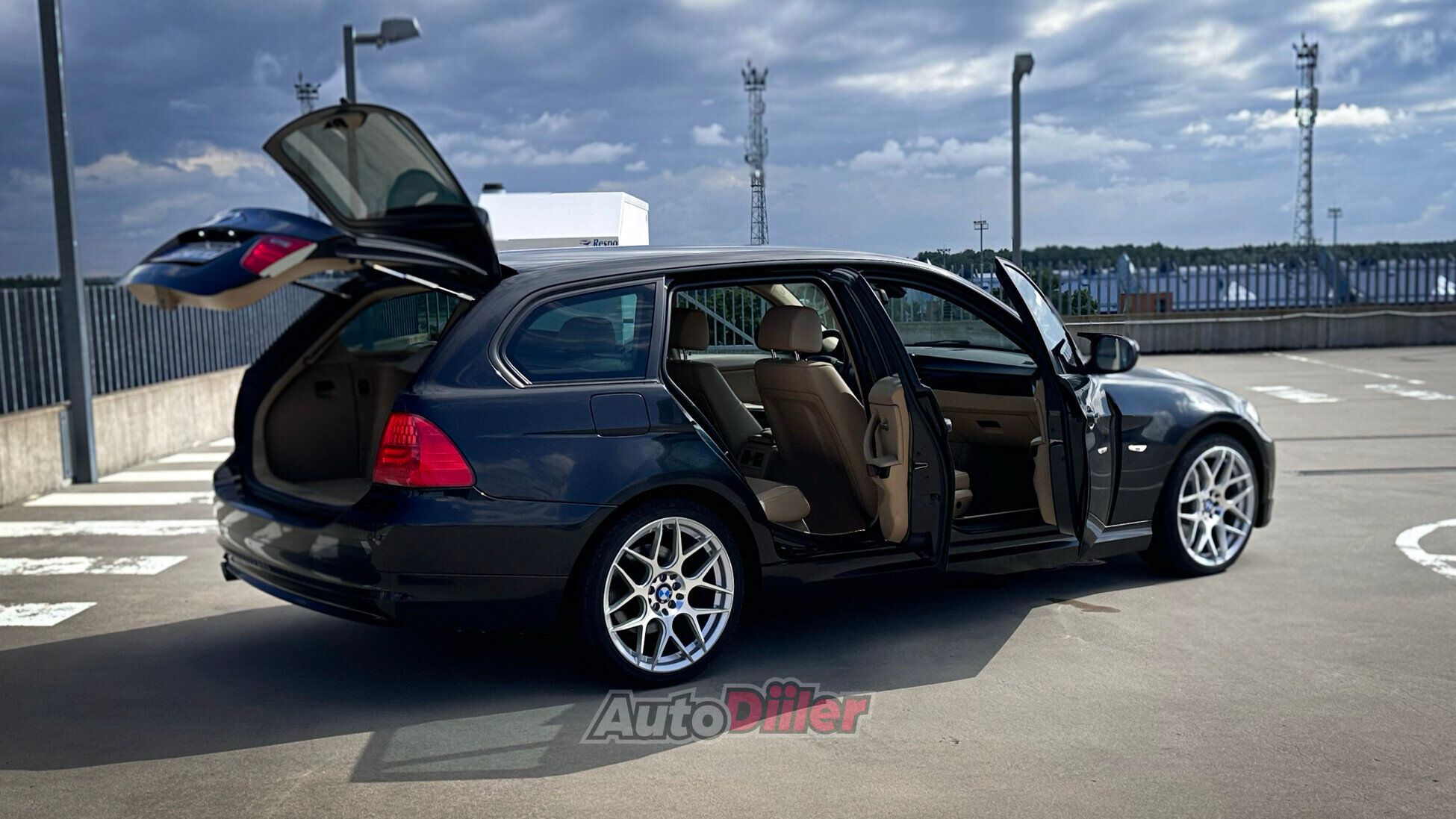 BMW 320 LCI Shadowline 2.0 130kW 2010, photo 7/10