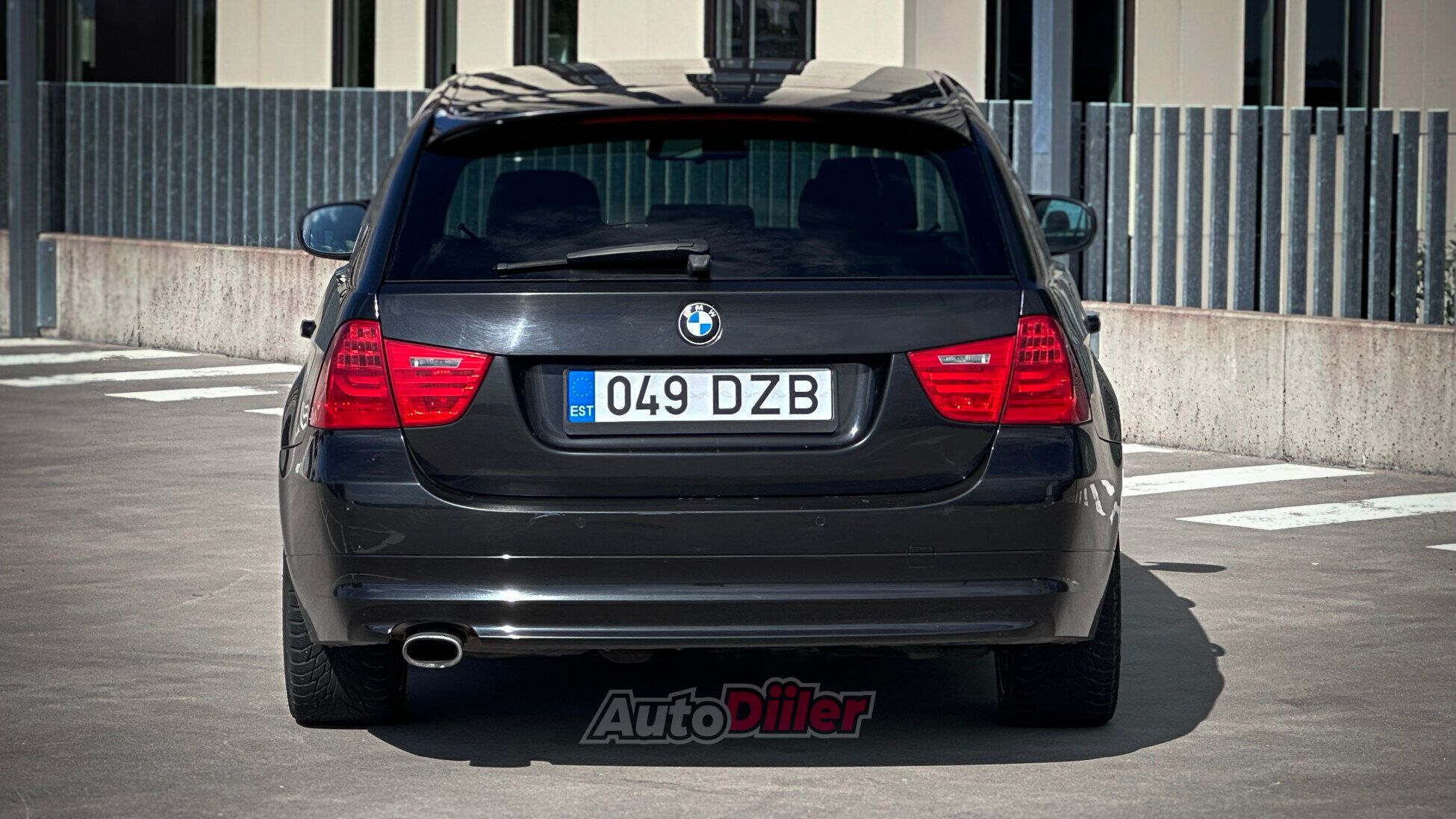 BMW 320 LCI Shadowline 2.0 130kW 2010, photo 6/10