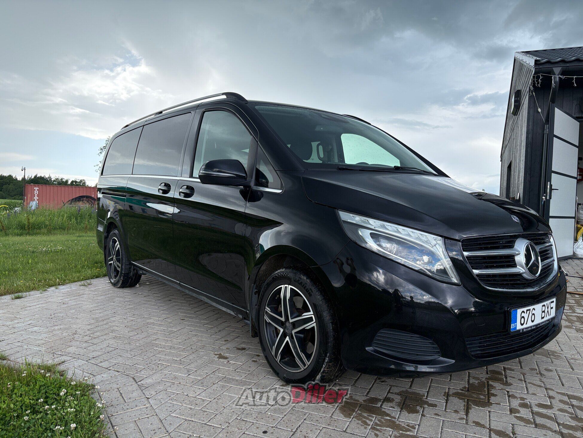 Mercedes-Benz V 250