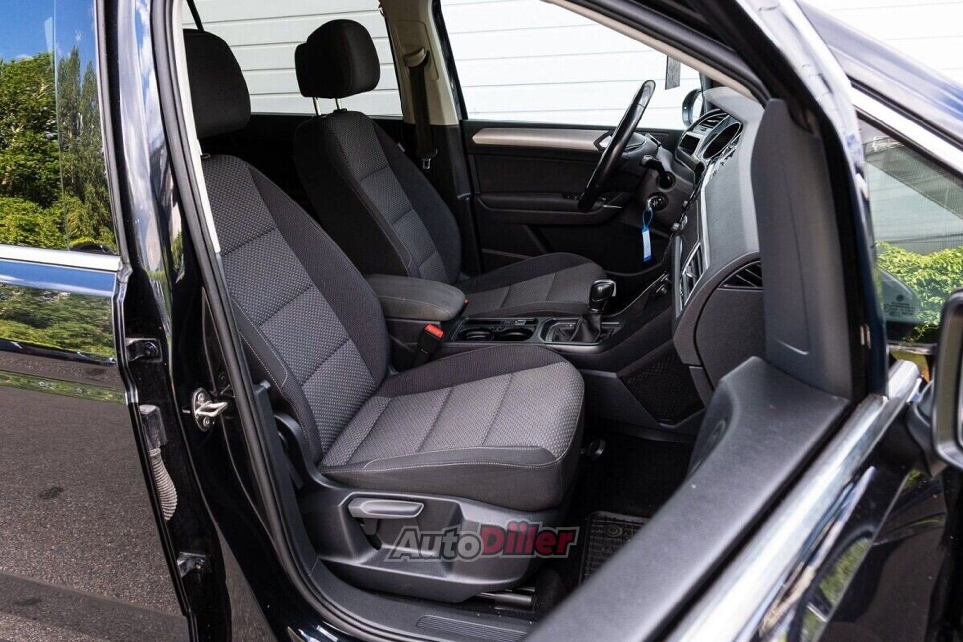 Volkswagen Touran 2.0 110kW 2016, photo 6/10