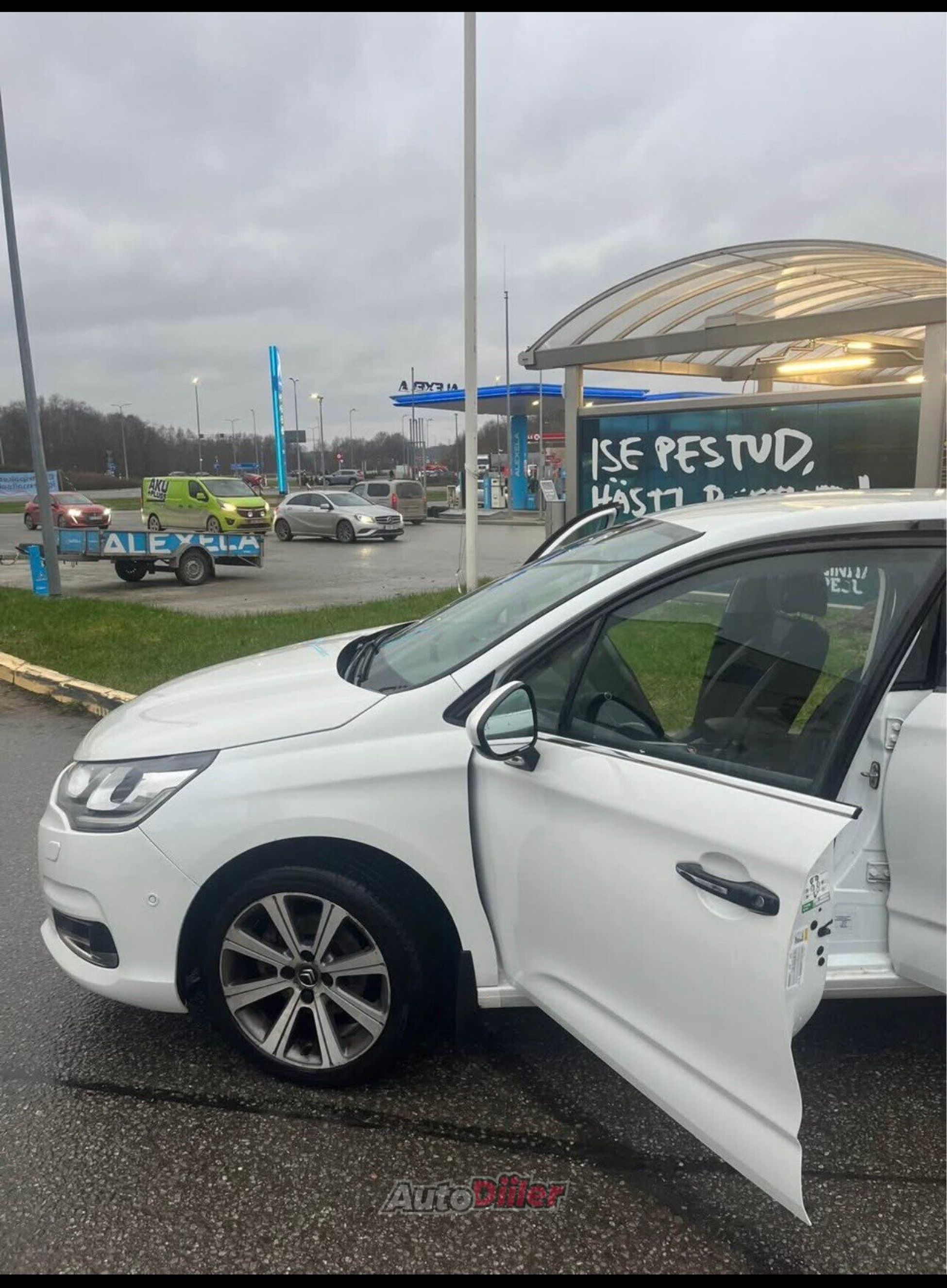 Citroen C4 1.6 88kW 2017, photo 2/9