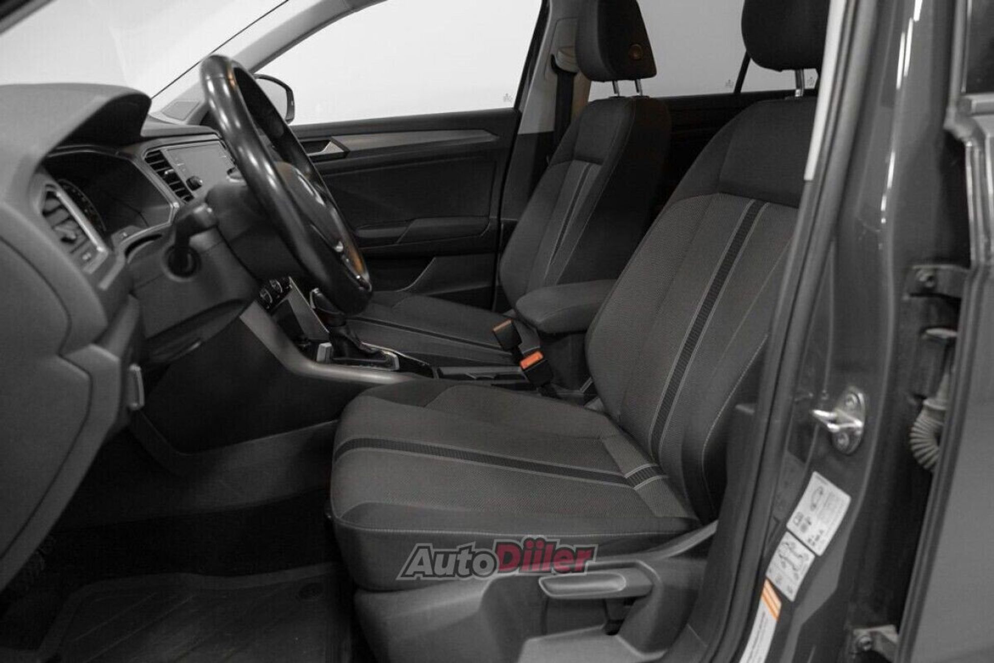 Volkswagen T-Roc 1.5 110kW 2021, photo 7/10